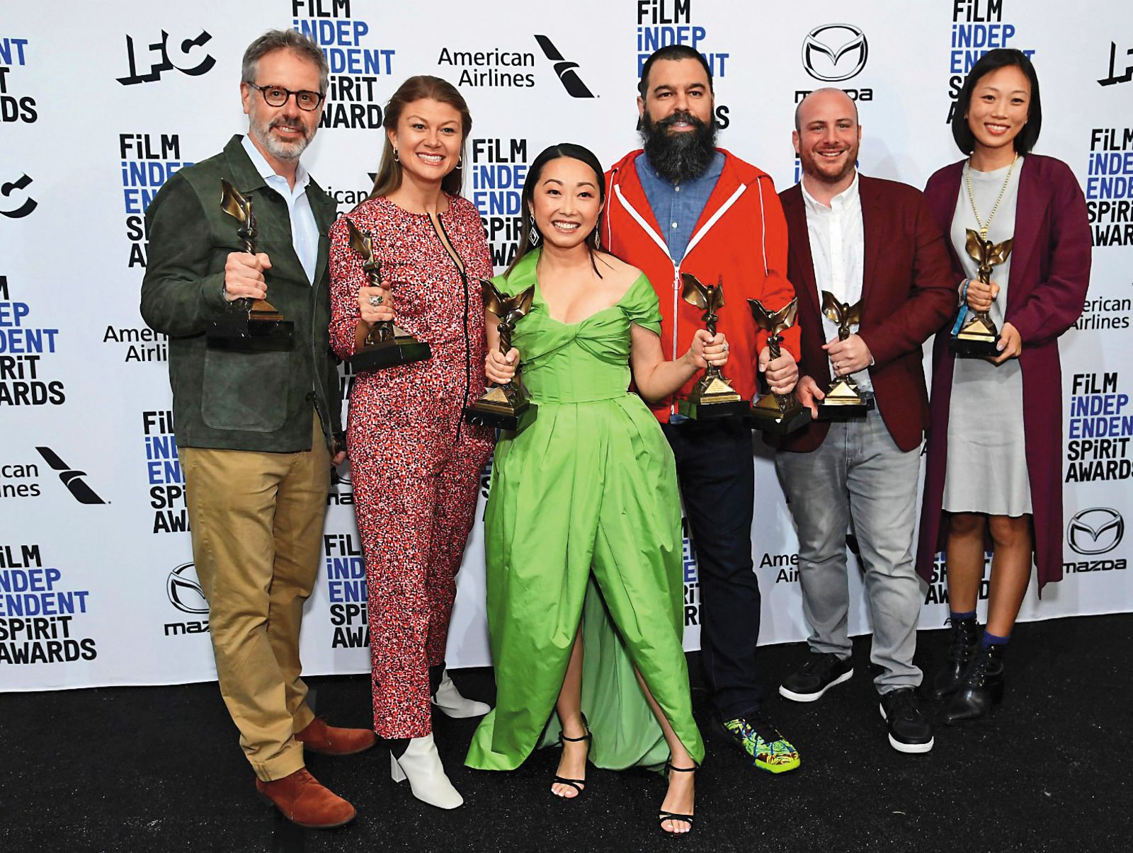 郭曉慶（右一）多年來在電影圈累積了不少人脈資源。（翻攝imdb.com）