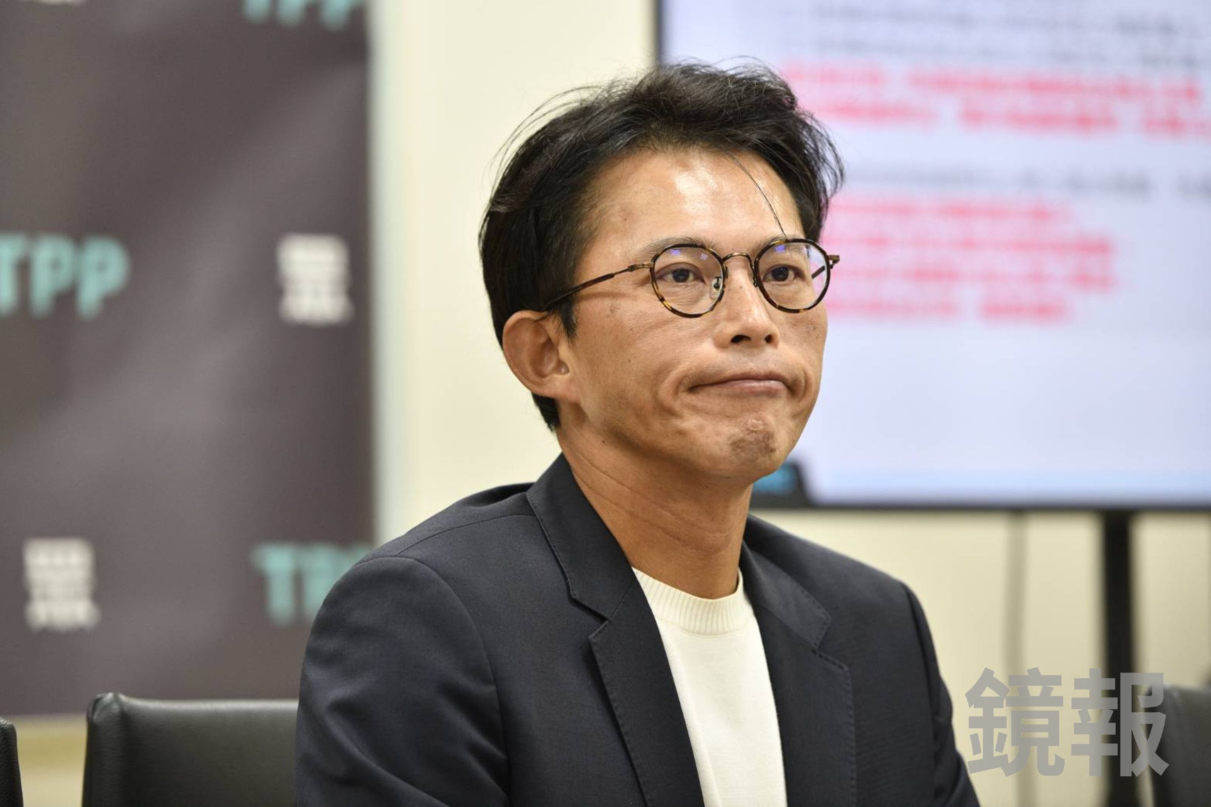 黃國昌稱蕭美琴「借場地也是一種突破」,吳崢反酸黃才是借場地高手。(鏡報李智為)