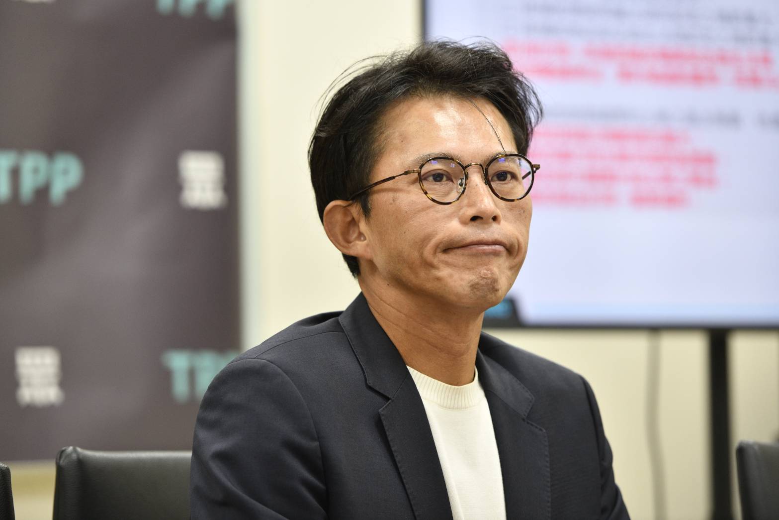 黃國昌稱蕭美琴「借場地也是一種突破」，吳崢反酸黃才是借場地高手。（鏡報李智為）