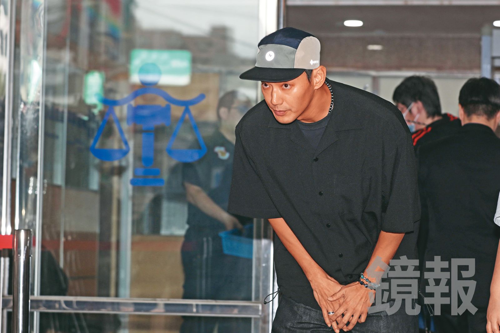 沈玉琳接下《黑白威廉Fighting》主持棒，原搭檔威廉卻因閃兵案而丟工作。（鏡報提供）