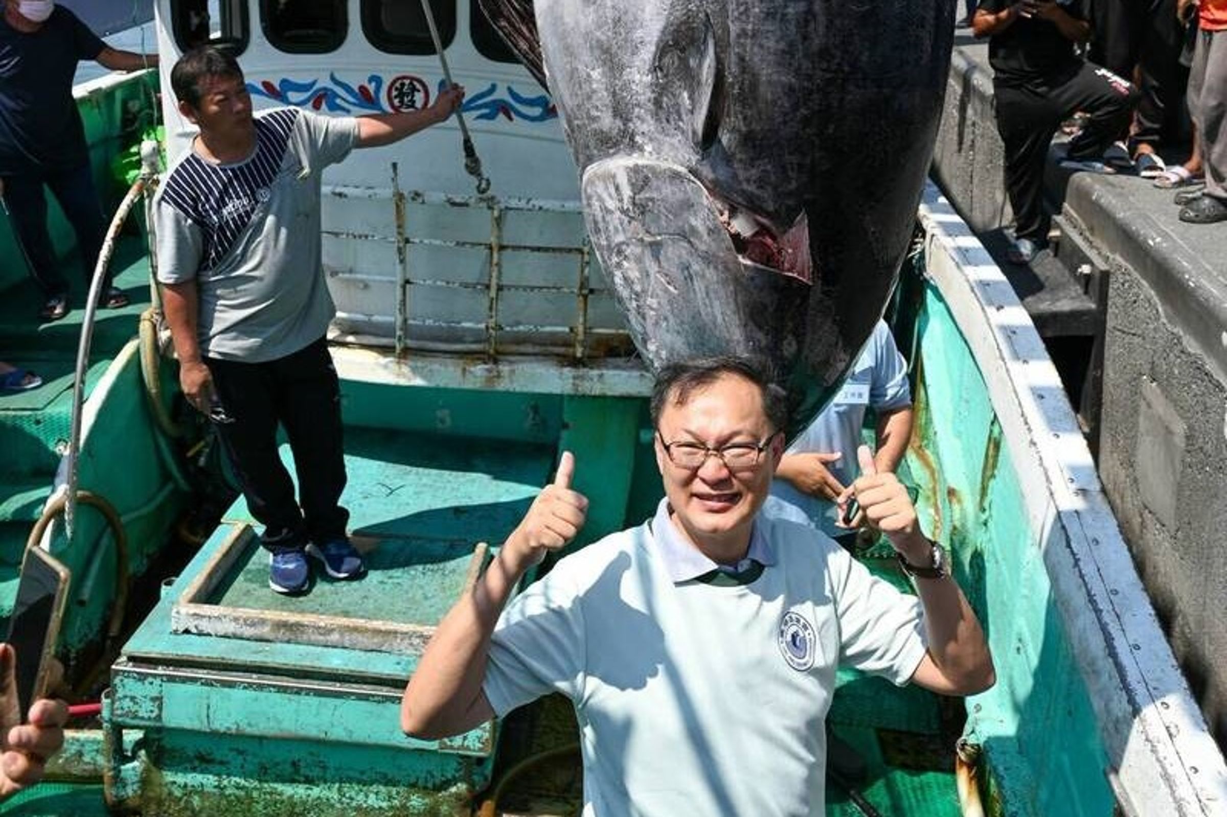 徐富癸痛批藍委蘇清泉不瞭解黑鮪魚產業鏈。(立委徐富癸辦公室提供)