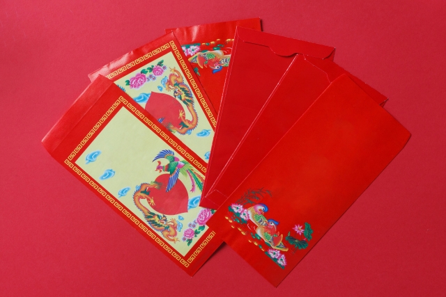 一名爸爸私吞兒子的壓歲錢去支付再婚開銷，被兒子上告法院要求還錢。（示意圖，photoAC）

