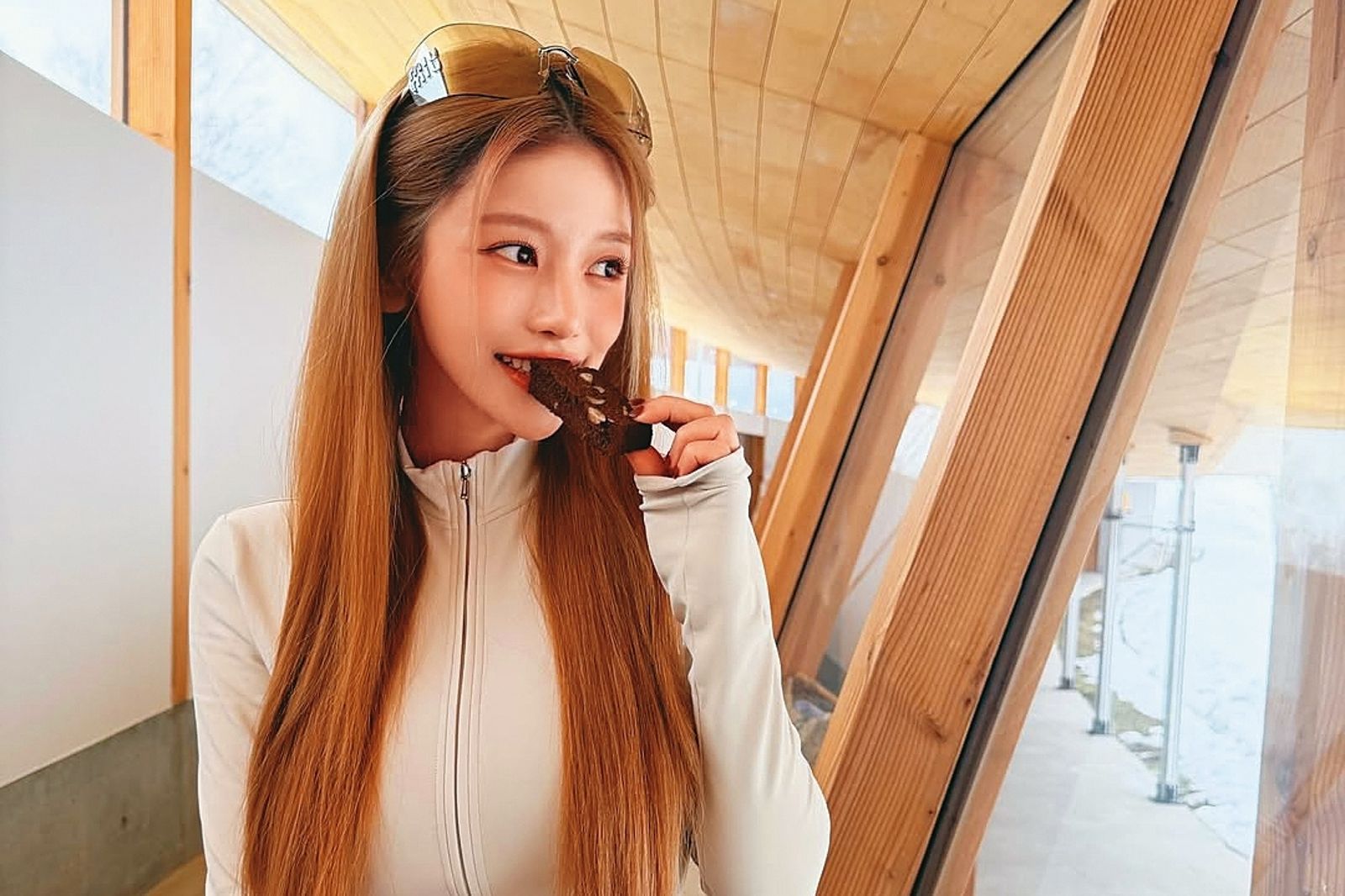 偷情人夫不倫戀2/北一女神才喊:放下不健康的關係 卻遭目擊情不自禁吻人夫