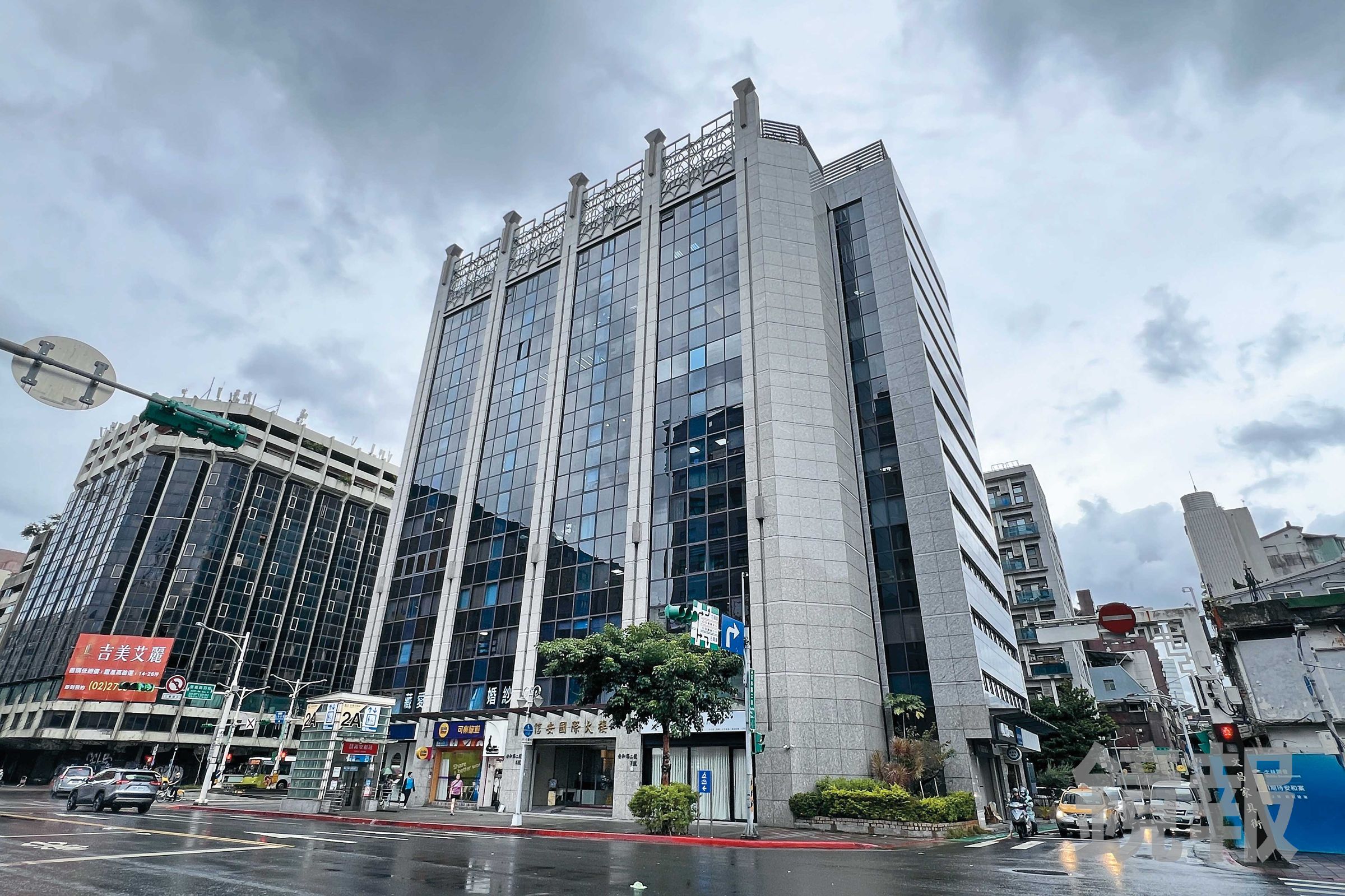 凱思國際位在北市安和路二段商辦大樓,成為狗仔大本營。(鏡報李智為)