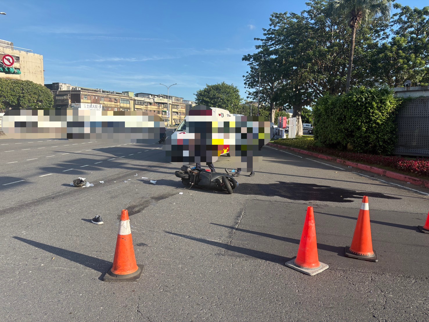 台北死亡車禍！汽車右轉沒禮讓猛撞機車　「騎士送醫不治」驚悚瞬間曝光
