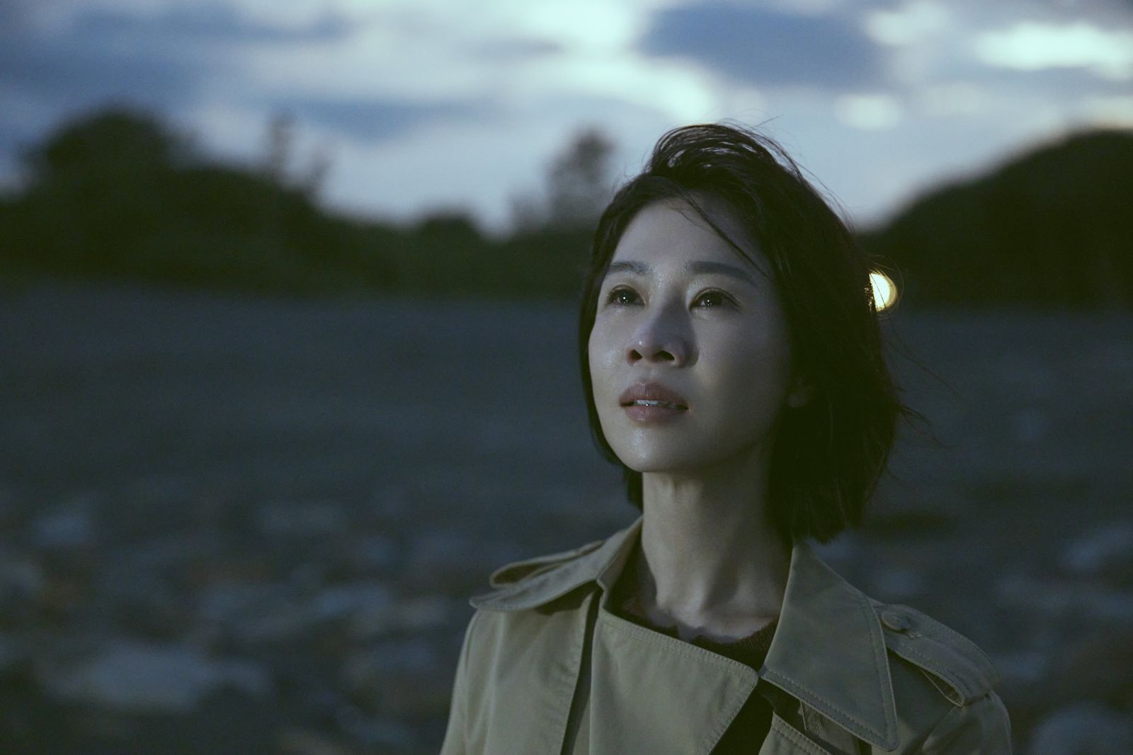 告五人〈從未見過的海〉是Netflix《影后》序曲,MV請來謝盈萱主演。(相信音樂提供)