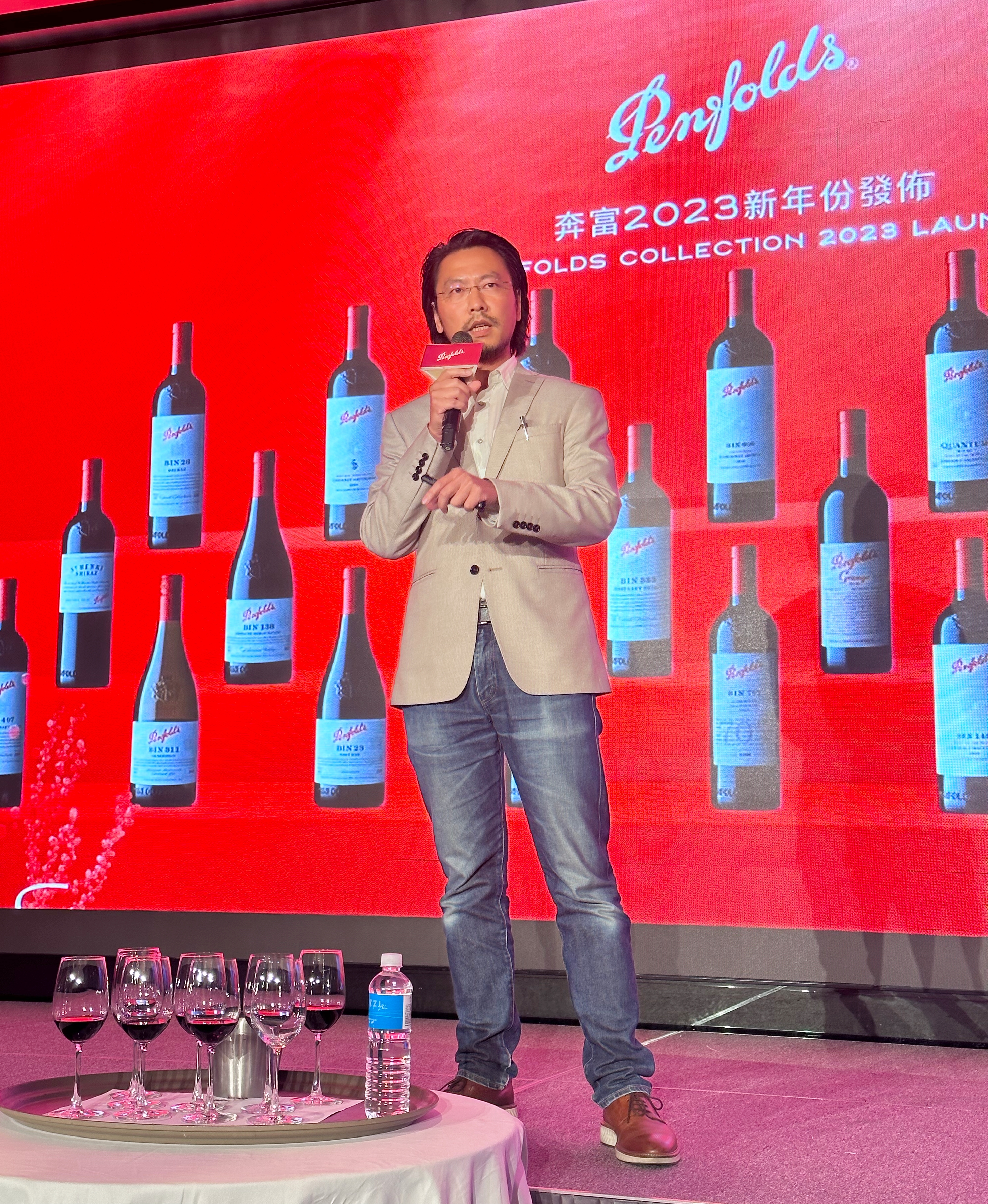 當日講師王鵬為法國國家認證品酒師、國際認證講師，且身兼國際葡萄酒、啤酒、烈酒大賽評審。