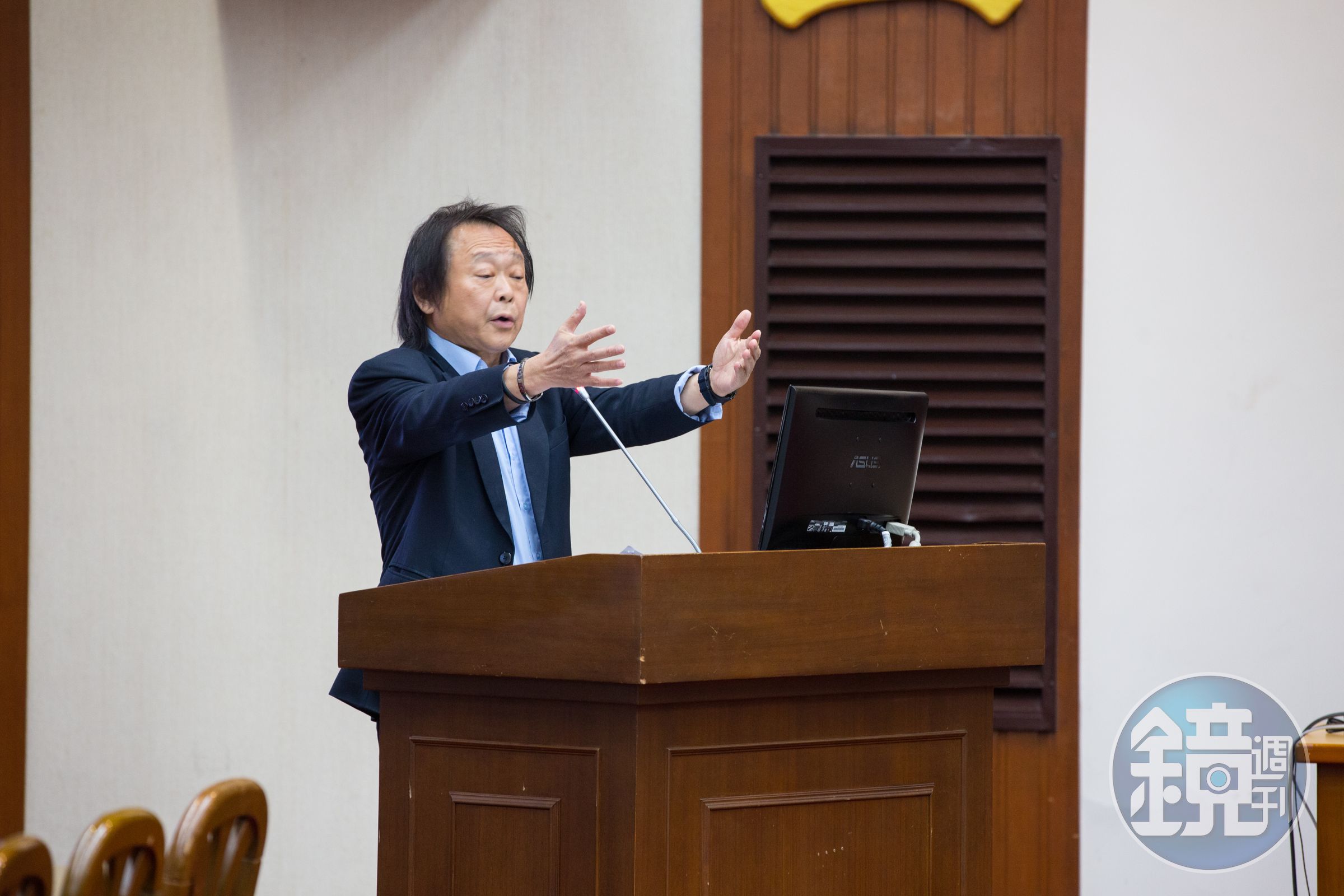 王世堅說他若叛黨、錄音就立刻退出政治，「就這麼簡單」。（本刊資料照）