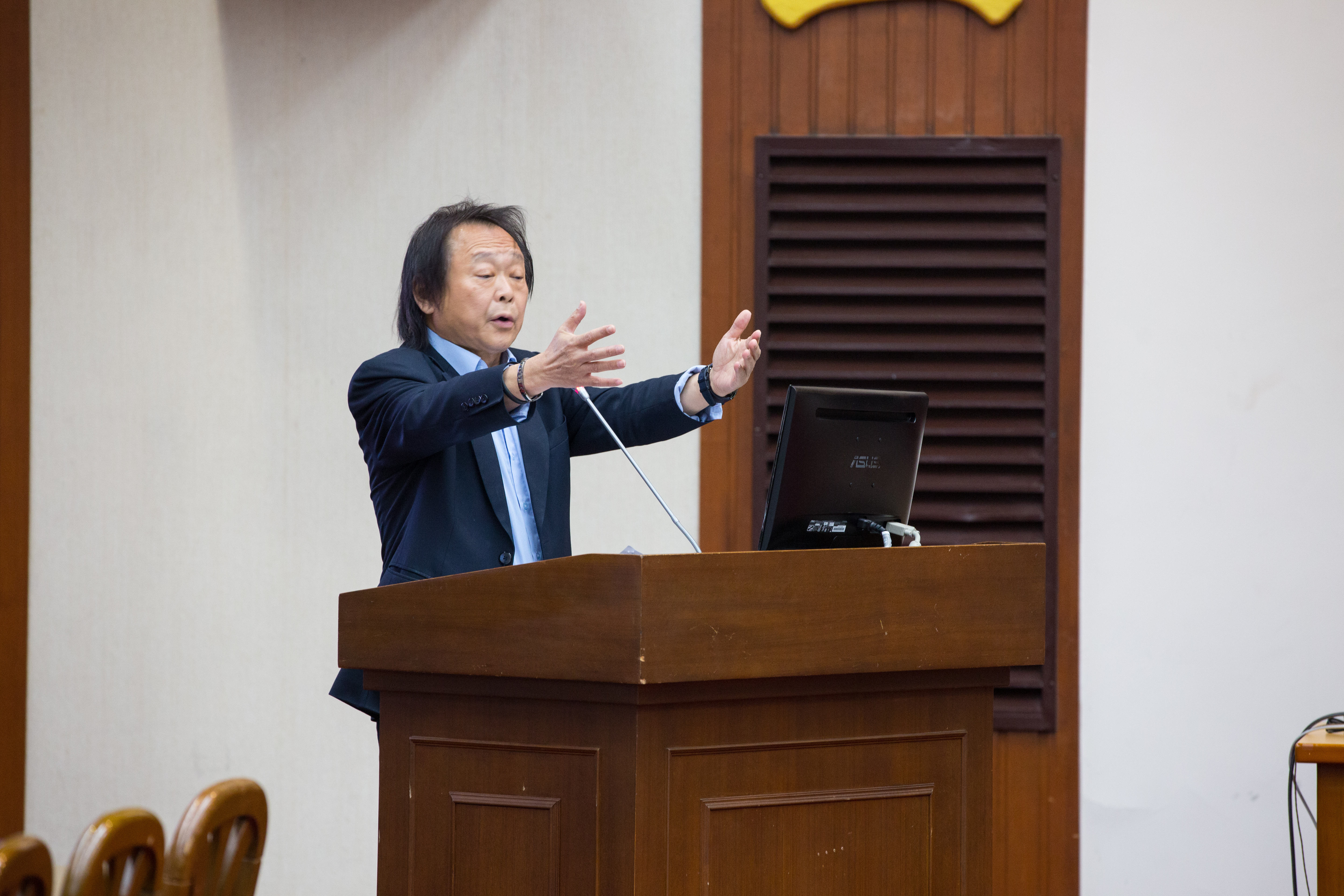 王世堅說他若叛黨、錄音就立刻退出政治，「就這麼簡單」。（本刊資料照）