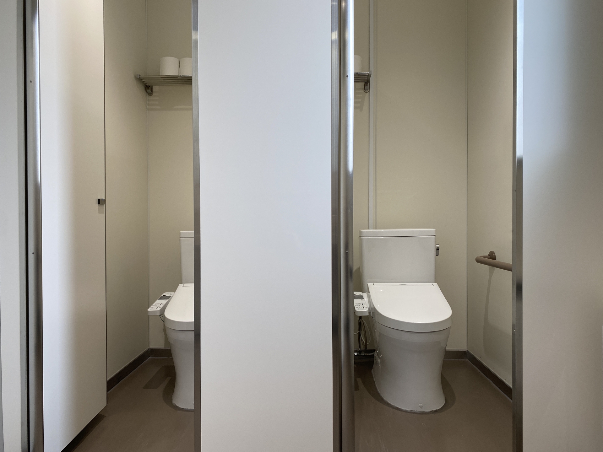 當時就讀法律系的吳姓男子涉嫌偷拍高中女廁被當場抓包。（示意圖，PhotoAC）