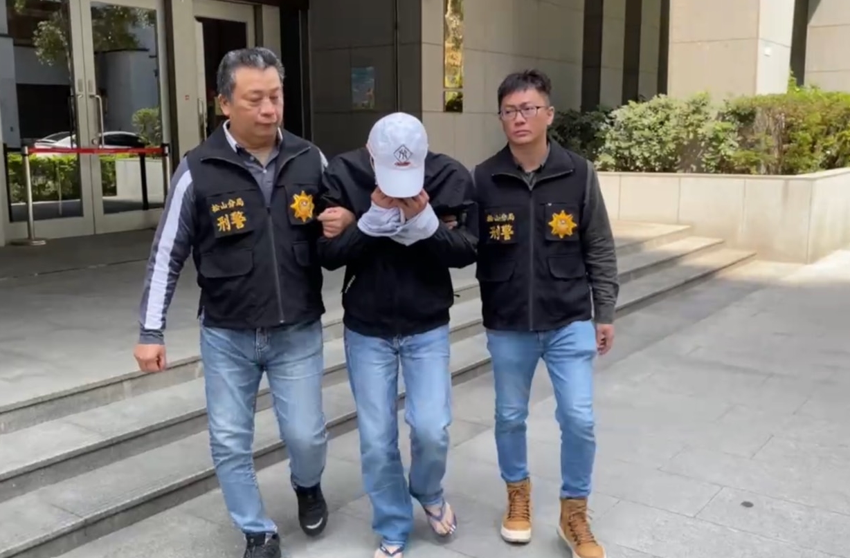 警方訊後將李男依強盜及槍砲罪送辦。(翻攝畫面)