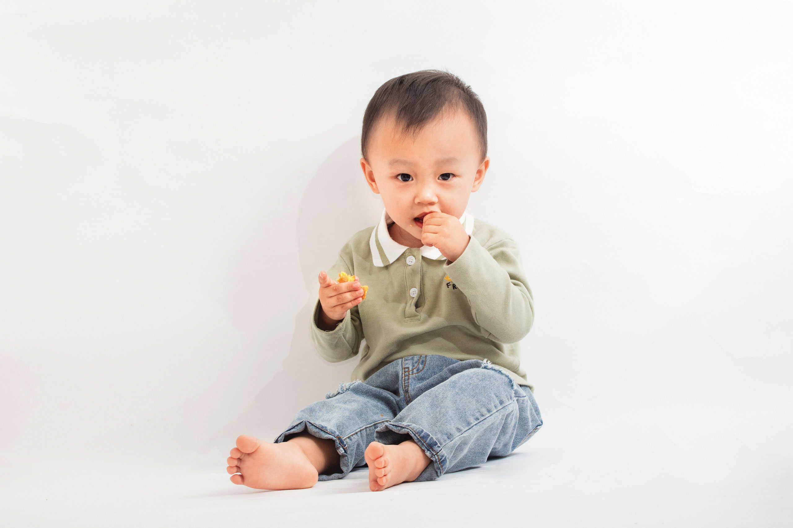 果乾類產品未列入嬰幼兒食品農藥殘留規範，長期食用恐有風險。（示意圖，東方IC）