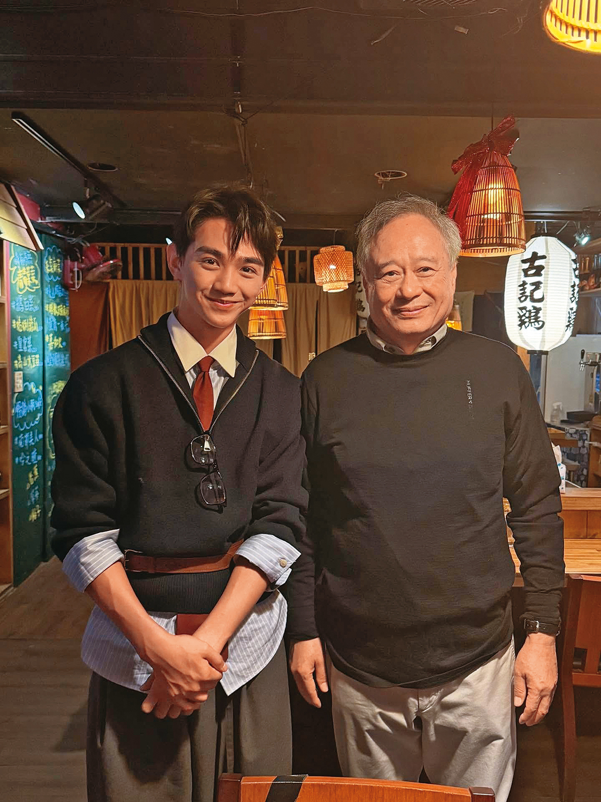 金馬獎的慶功宴上,陳玄力(左)如願與李安導演(右)合照。(翻攝自陳玄力IG)