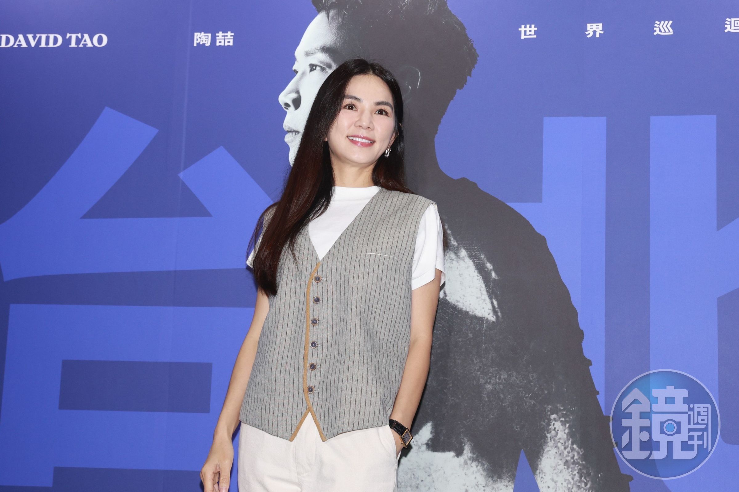 Ella清唱〈愛很簡單〉，更直呼期待演唱會。