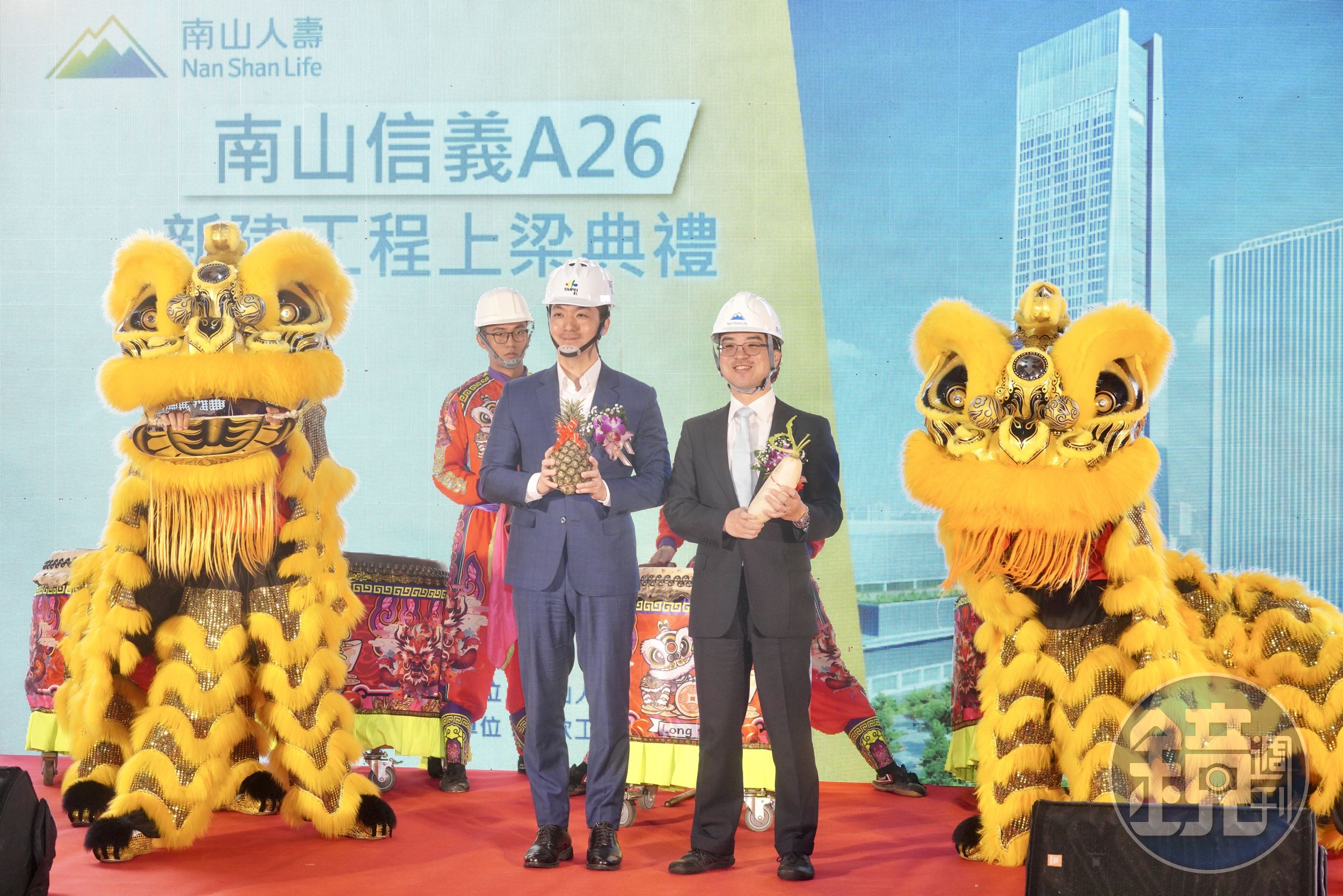南山人壽5日舉行「南山信義A26」新建工程上梁祈福典禮，台北市長蔣萬安、南山人壽董事長尹崇堯等共同出席。