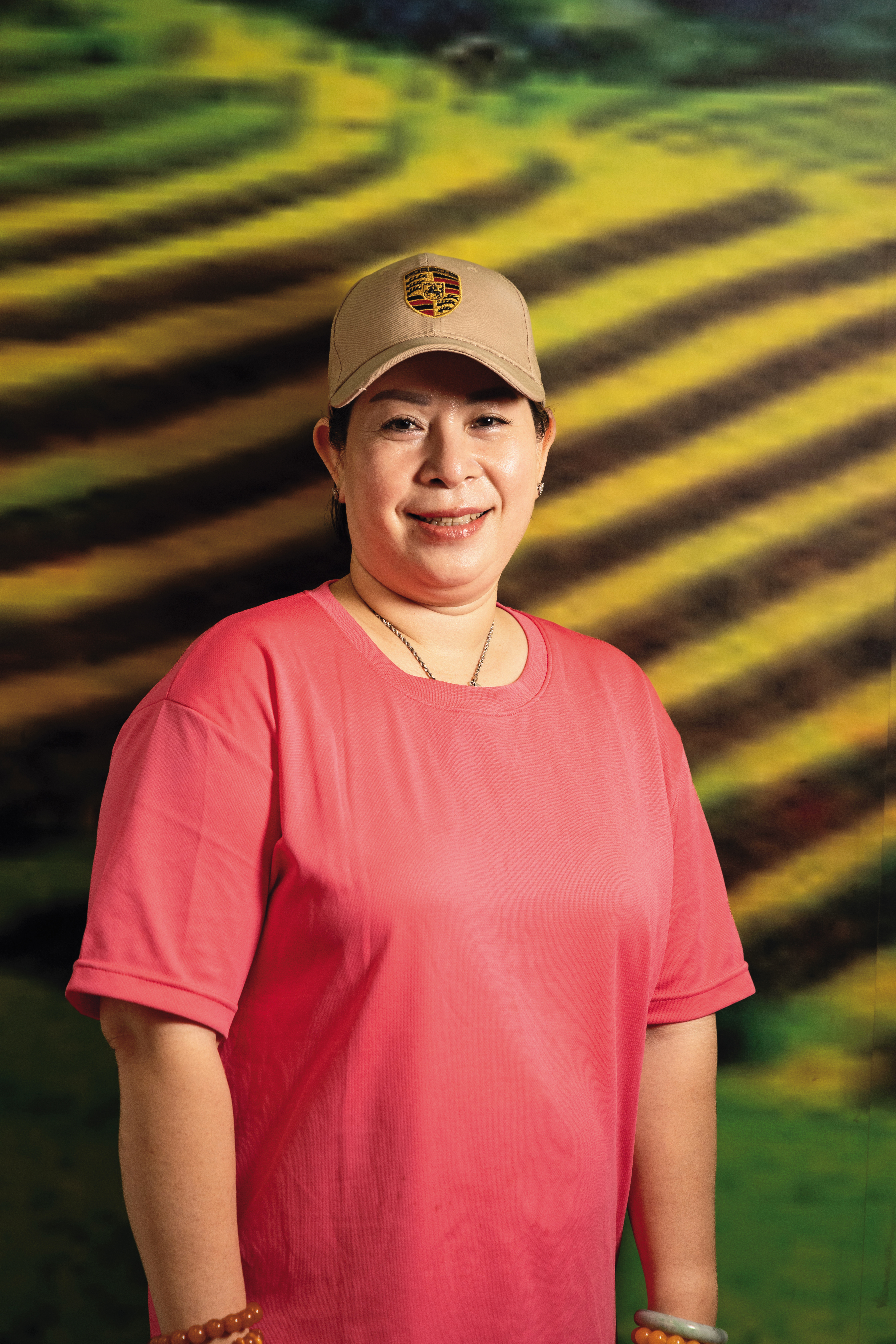 小玲從廚房零經驗到自學料理成興趣,累積許多死忠客人,專程到新店面捧場。