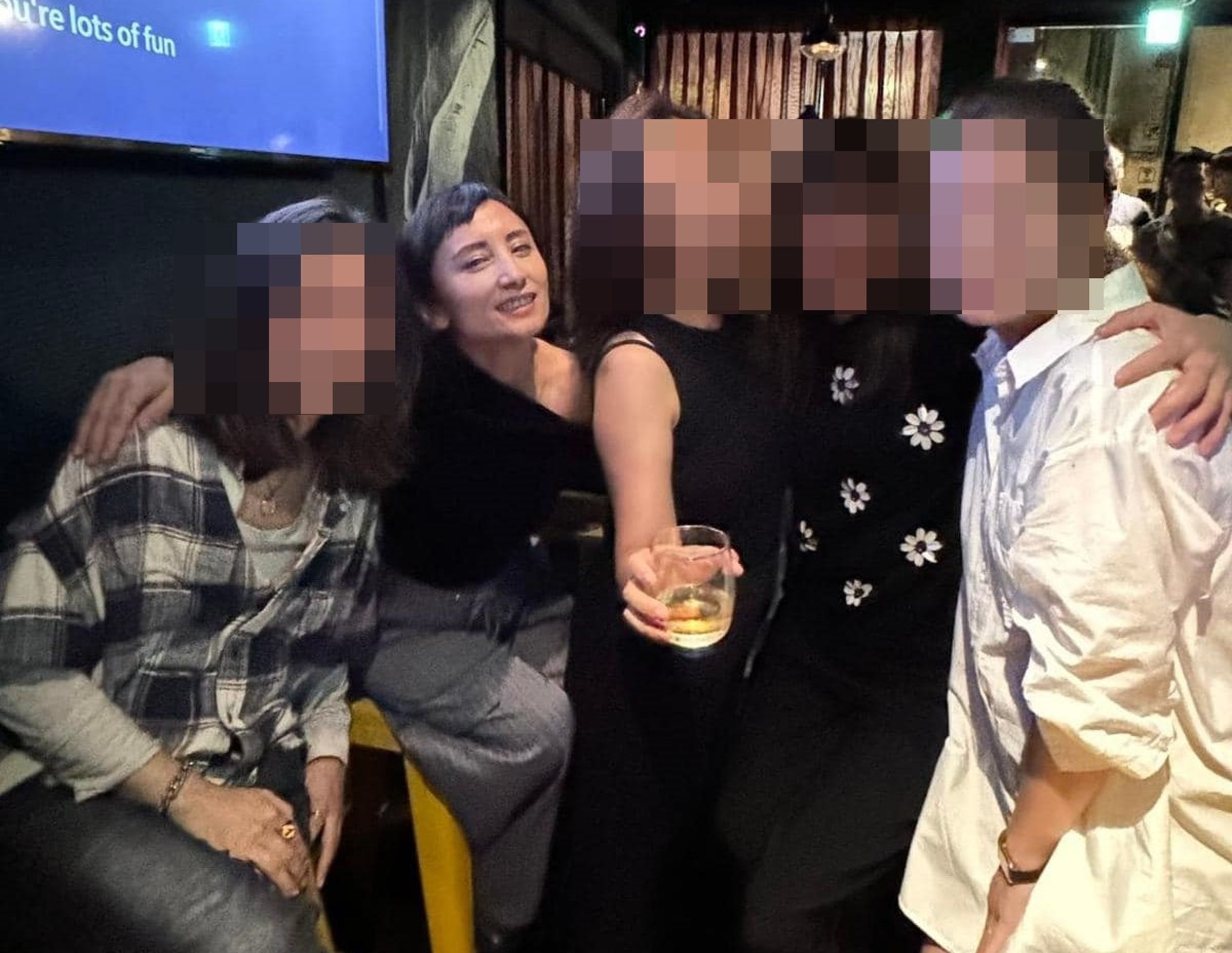 田知學表示,平時工作繁忙,並沒有太多機會逛街,但在這個特殊的場合,她穿上了一套自己非常喜愛的衣服。(翻攝臉書@布農Doc 田知學)
