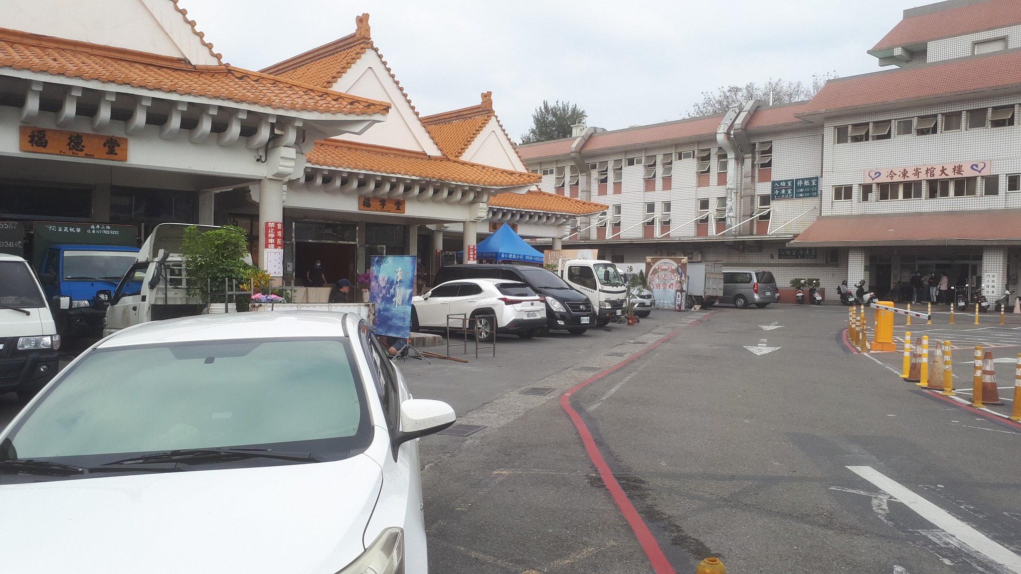 高雄殯儀館有民眾在入殮室外拾獲14顆彈殼　。（示意圖；翻攝高雄市殯葬管理處官網）