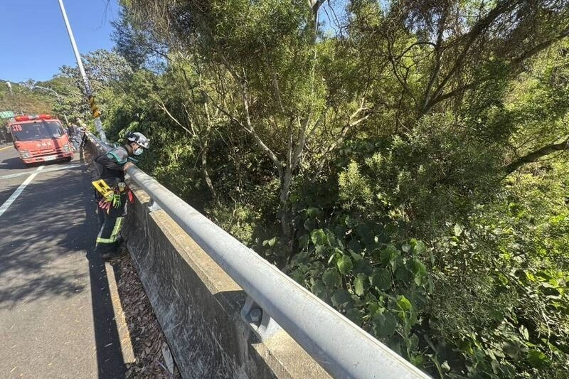 截至目前為止，警方在指認地點進行搜索，尚未發現任何遺體或關鍵跡證。（翻攝畫面）