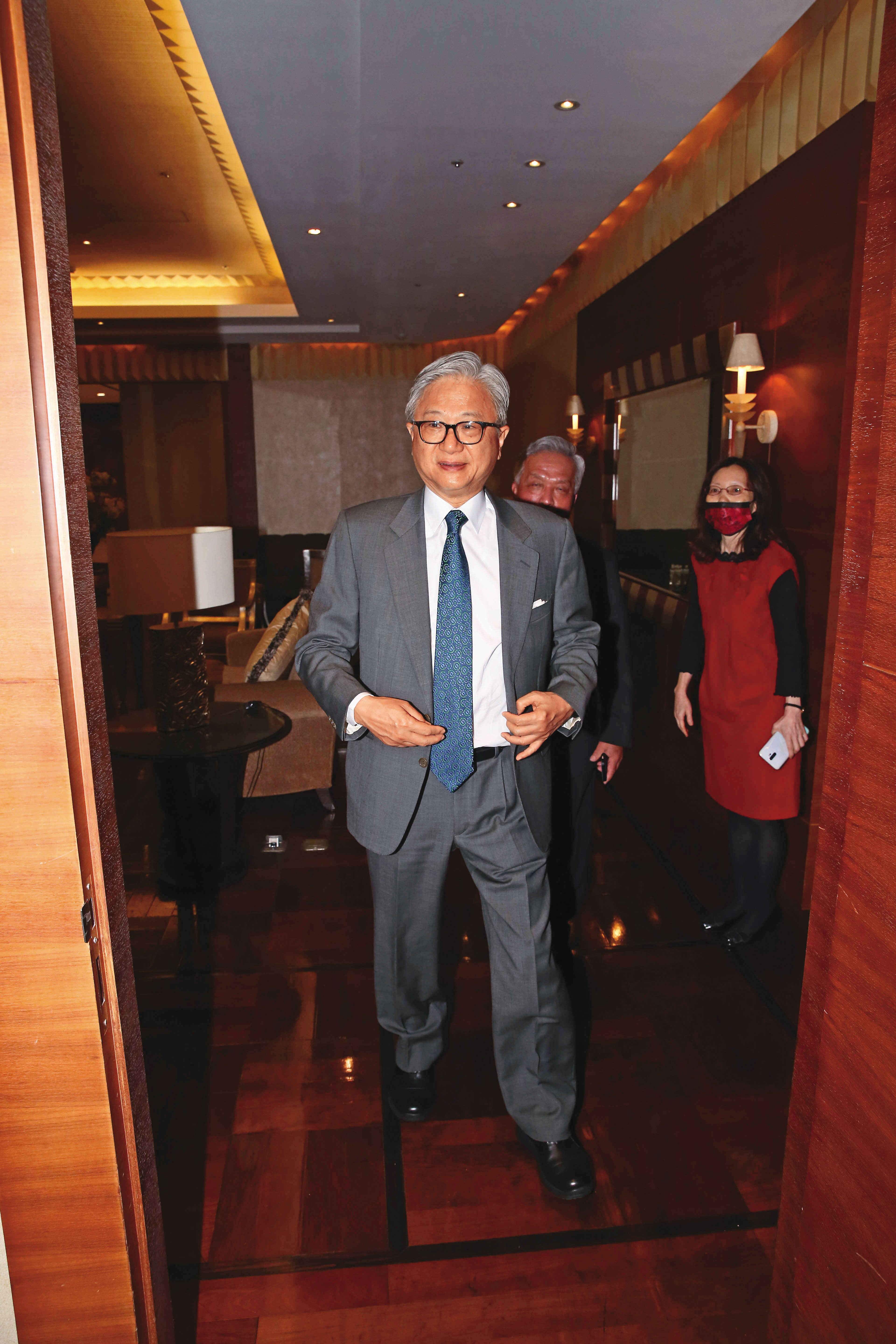 吳東昇（圖）原本做完這屆新光三越董座，就要交棒給吳昕陽。
