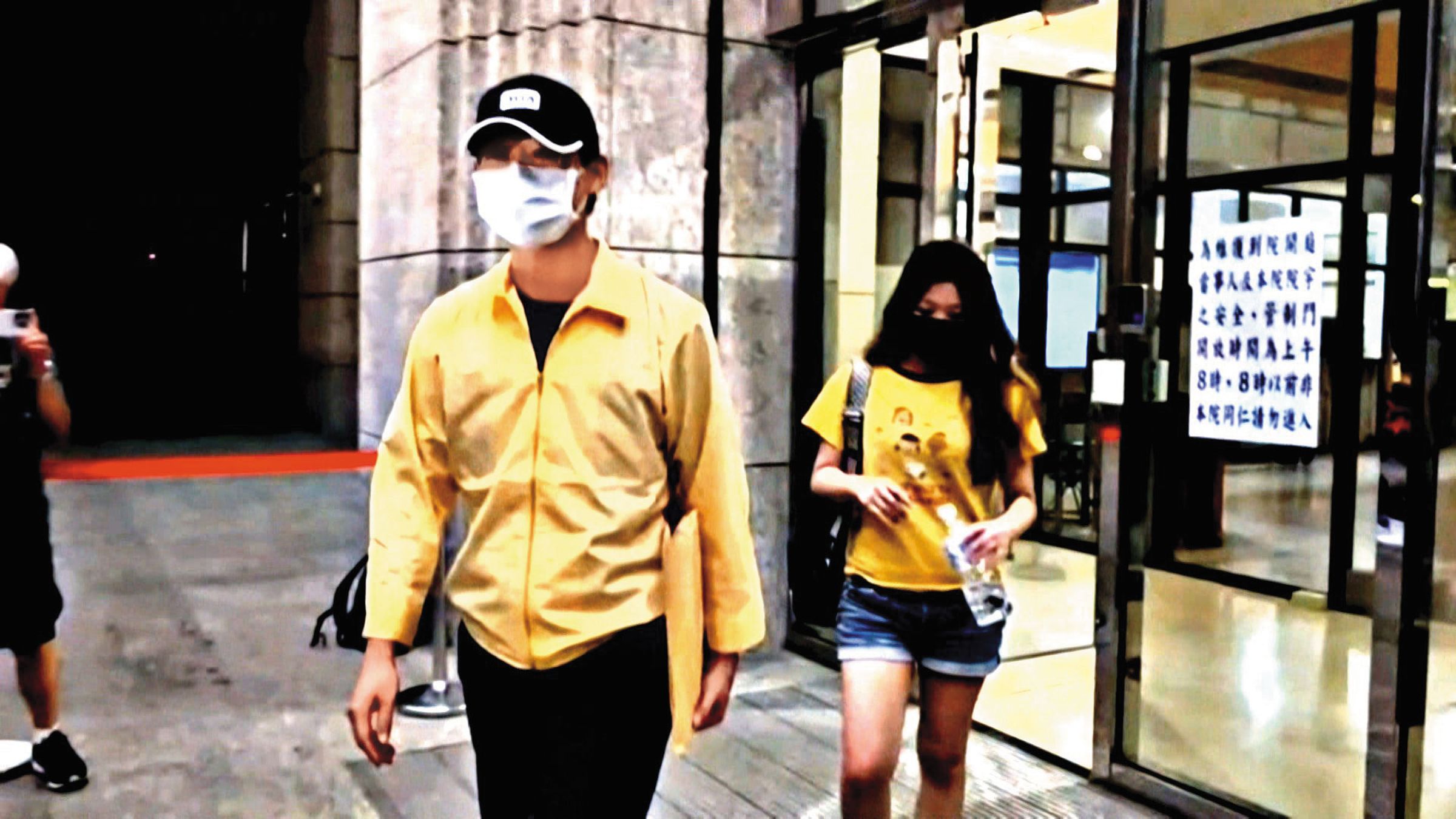 廖俊松兒子廖力廷（圖）與太太的對話顯示，鄭文燦對官邸桌下被塞錢不知情，並稱爸爸一天到晚膨風、吹噓。（東森新聞提供）