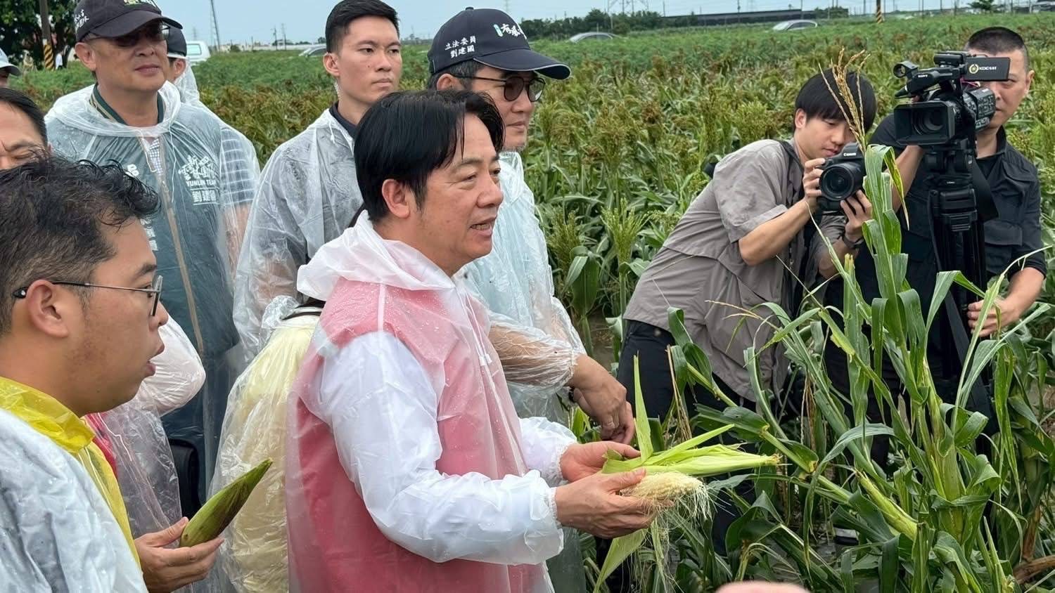 雲林縣農損情形尤為嚴重,總統賴清德今日親自南下雲林勘災。(劉建國服務處提供)