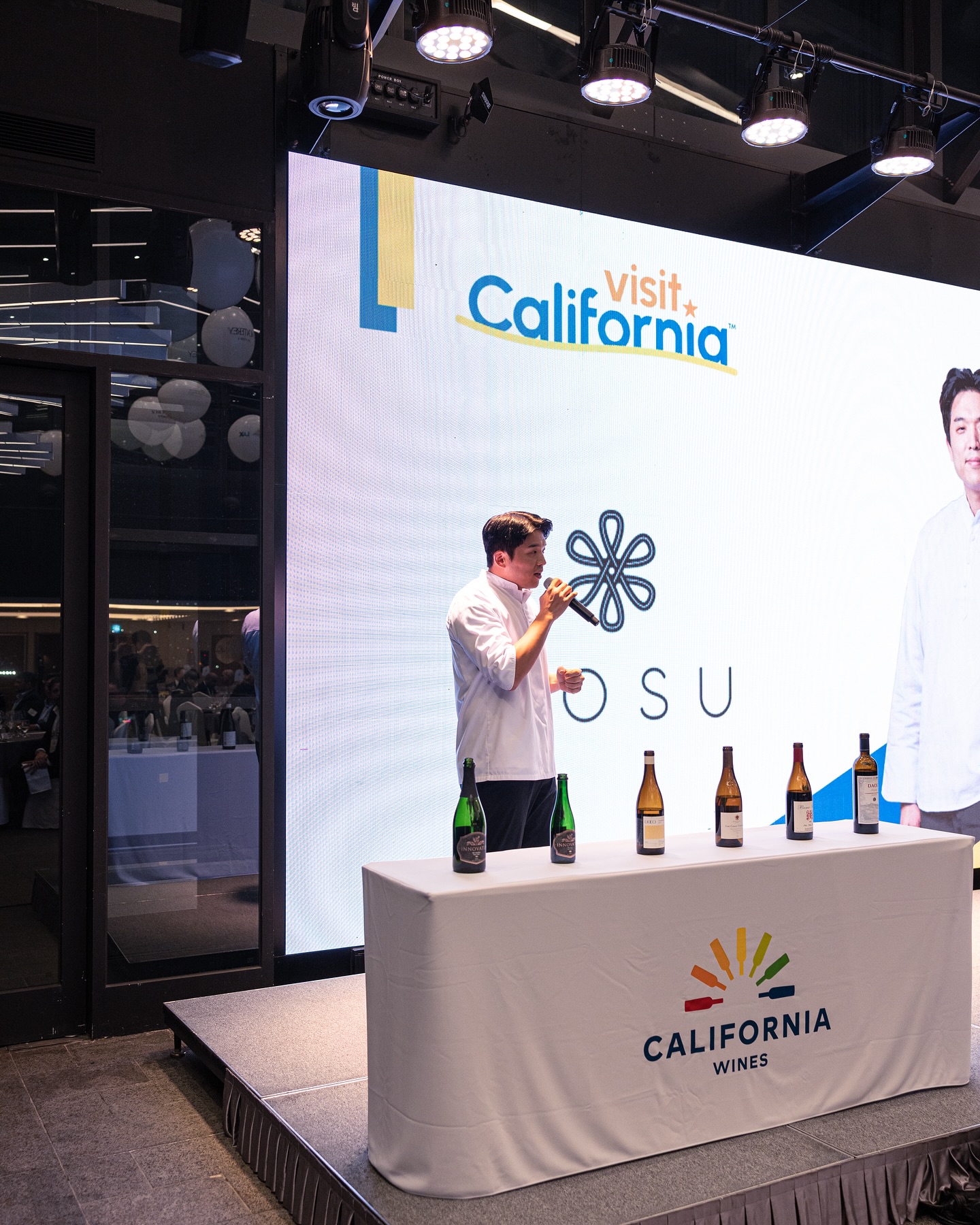 曾為三星米其林餐廳的「Mosu Seoul」傳出掉包高價紅酒事件,讓安成宰顏面盡失。(翻攝安成宰IG)