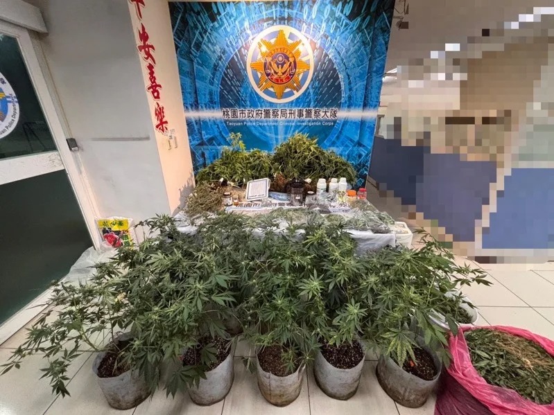 警方現場查扣可供23萬人次吸食、市值近1.6億元等證物。(桃園市警局刑大提供)