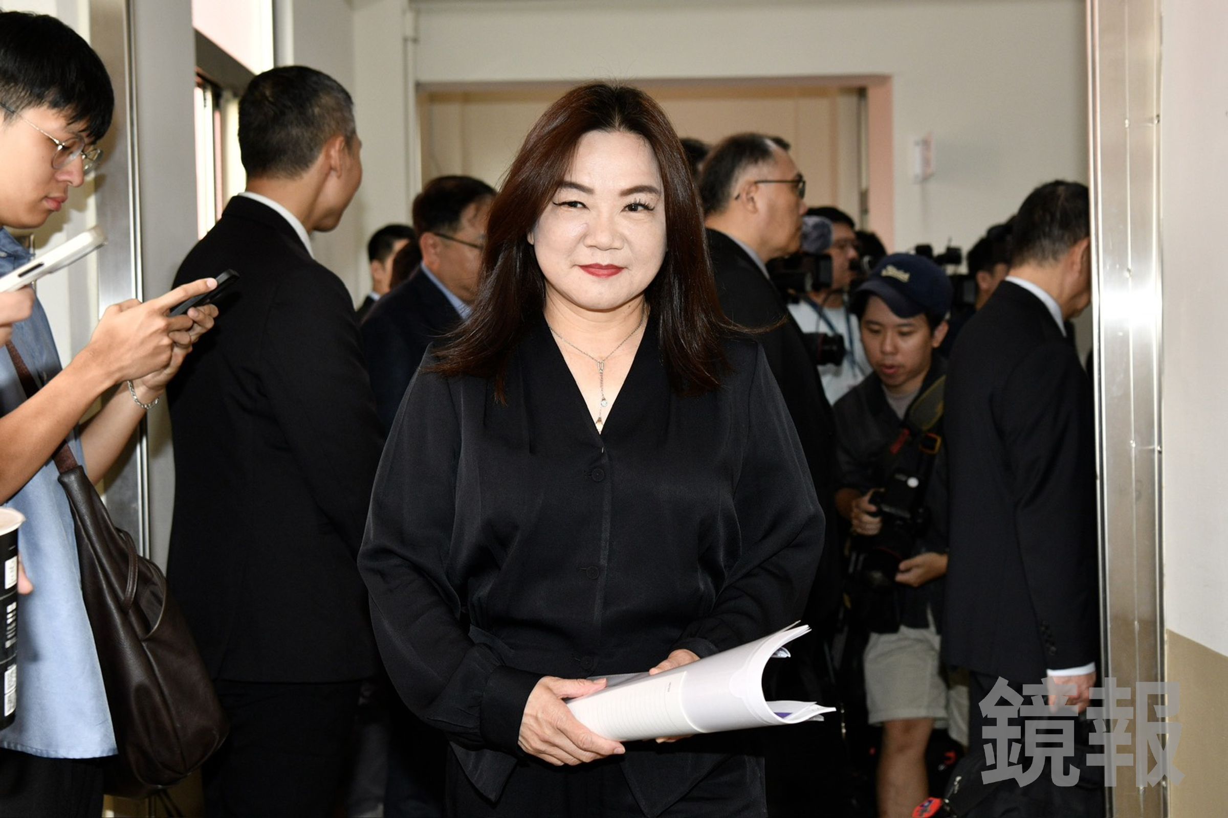 馬文君砍陸軍司令部「高空滲透跳傘訓練模擬器」建置案2億元預算，質疑是否有其必要性。（鏡報李智為）