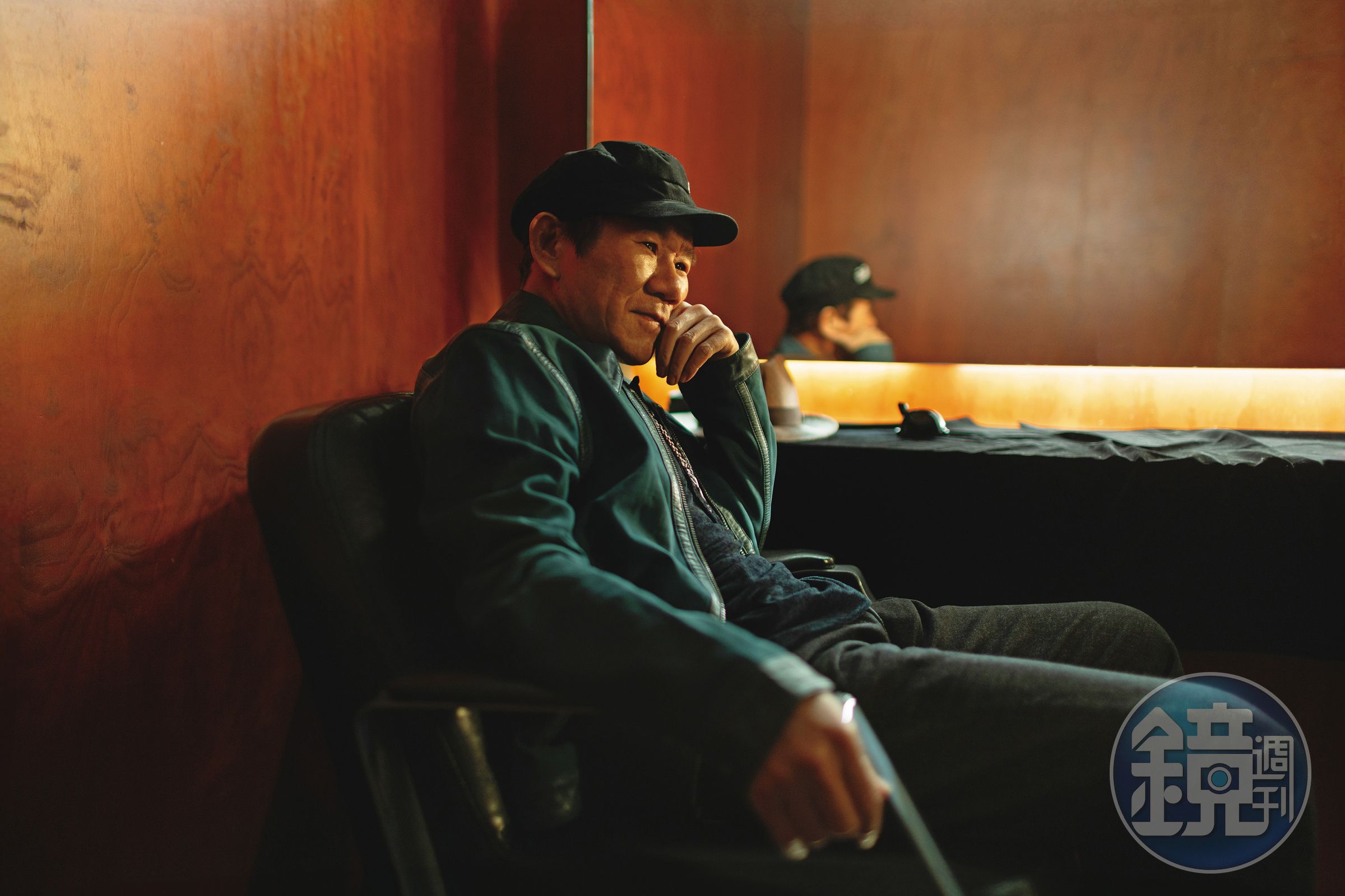 以前在舞台上是火力全開、被批評太過煽動歌迷，現在趙傳則是以現場演出的形式說故事。