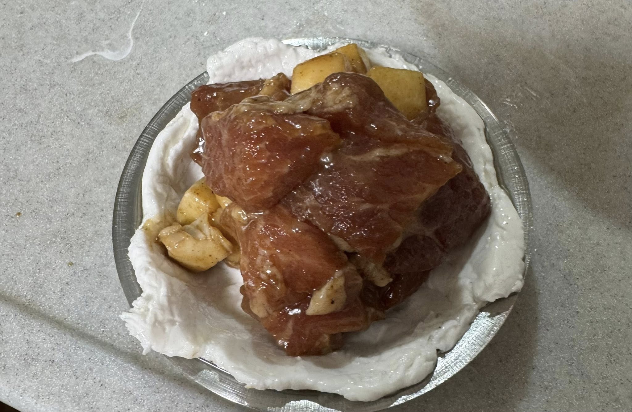 放上竹筍肉餡。