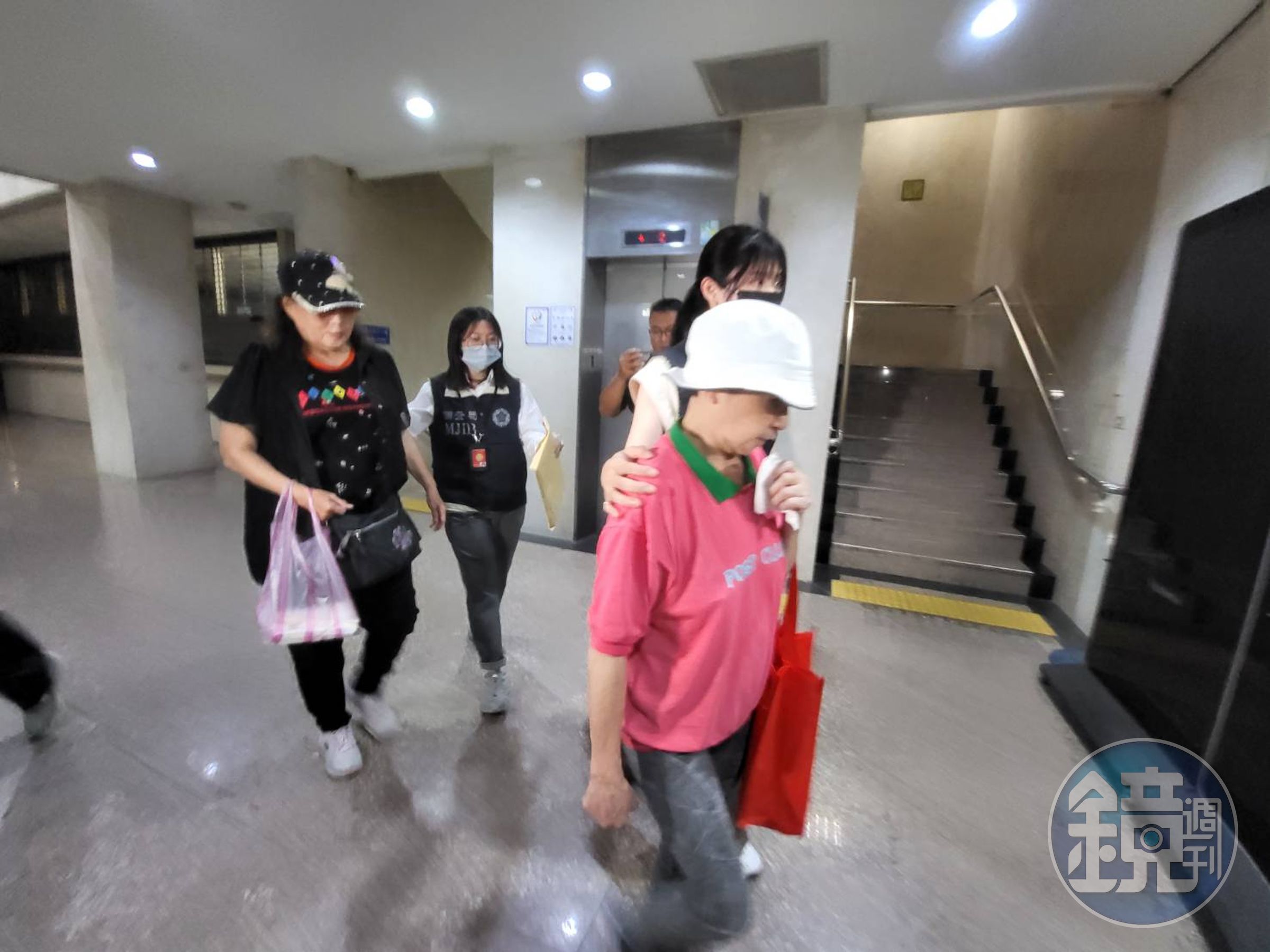 調查局移送相關國民黨工與志工至北檢複訊,相關人等態度低調,對案情並未表示意見。