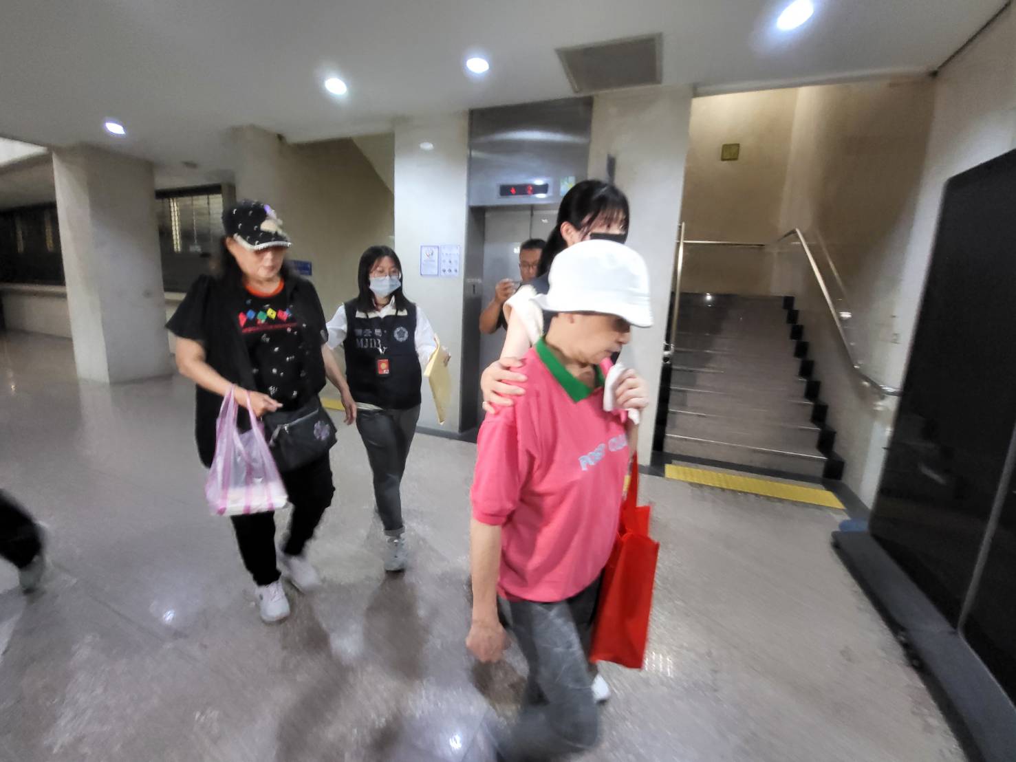 調查局移送相關國民黨工與志工至北檢複訊,相關人等態度低調,對案情並未表示意見。