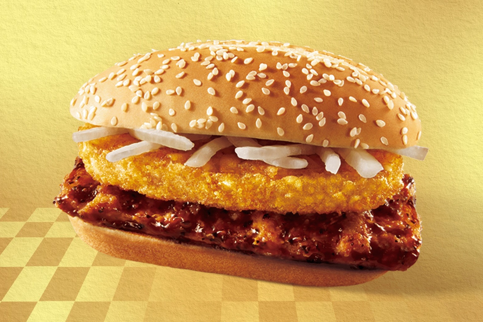 有公司拿麥當勞薯來堡當尾牙餐點，一度讓氣氛陷入尷尬。（翻攝自麥當勞官網）