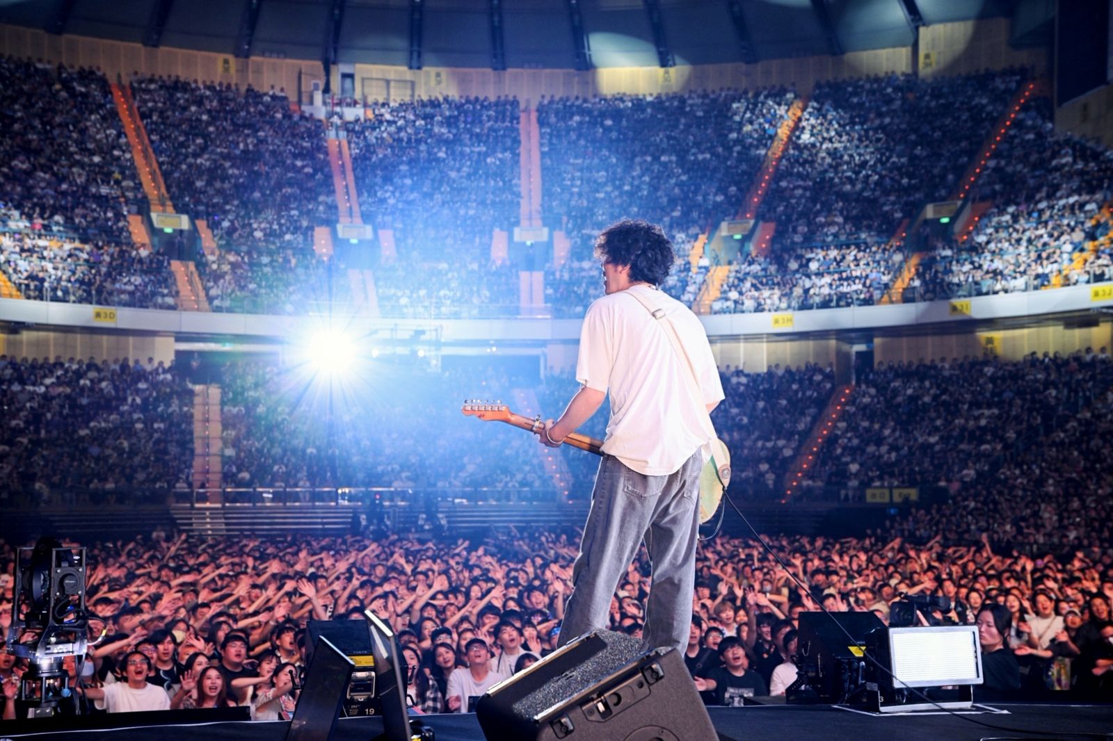 back number台北小巨蛋唱到泛淚哽咽 重返13年前MV拍攝地喊「大巨蛋見」