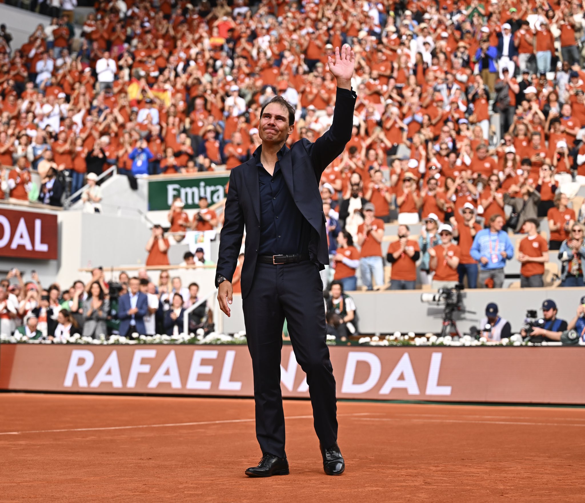納達爾回到最熟悉的紅土球場。（翻攝X@RafaelNadal）