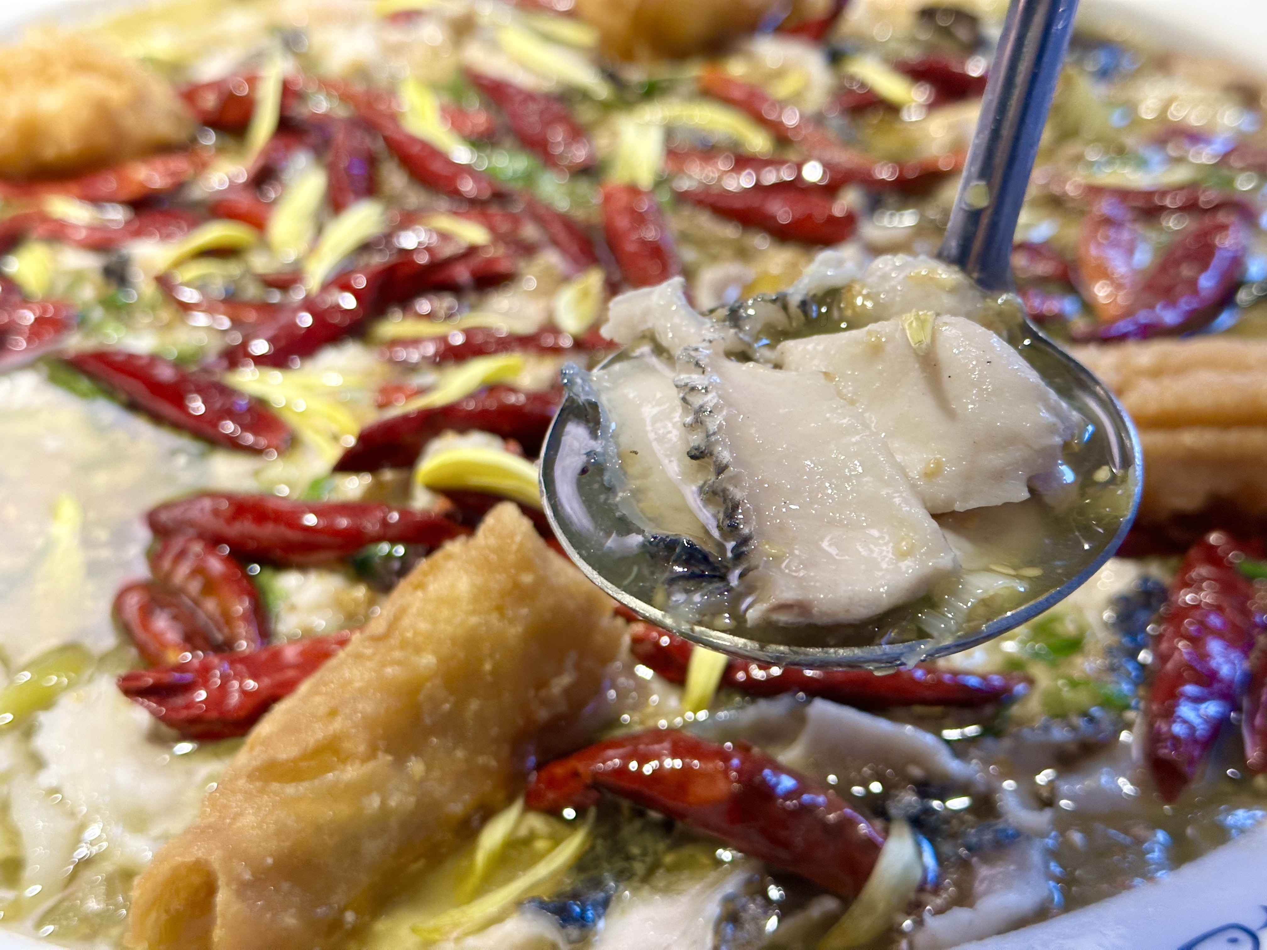 「刁民酸菜魚」去年總營業額破10億，酸菜魚霸主地位很難撼動。