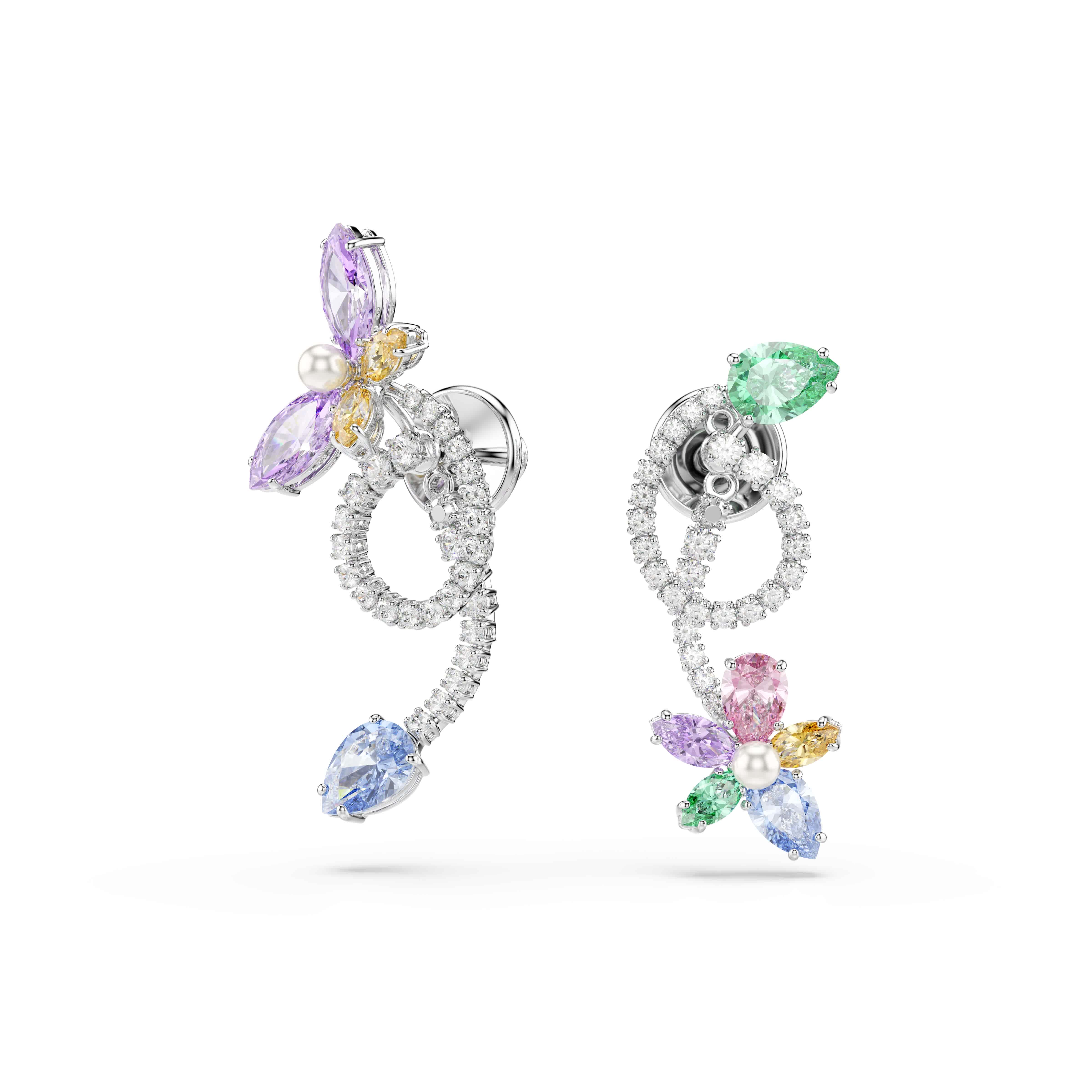 Ariana Grande x Swarovski垂墜式耳環和花托式耳環。NT$9,000（SWAROVSKI提供）
