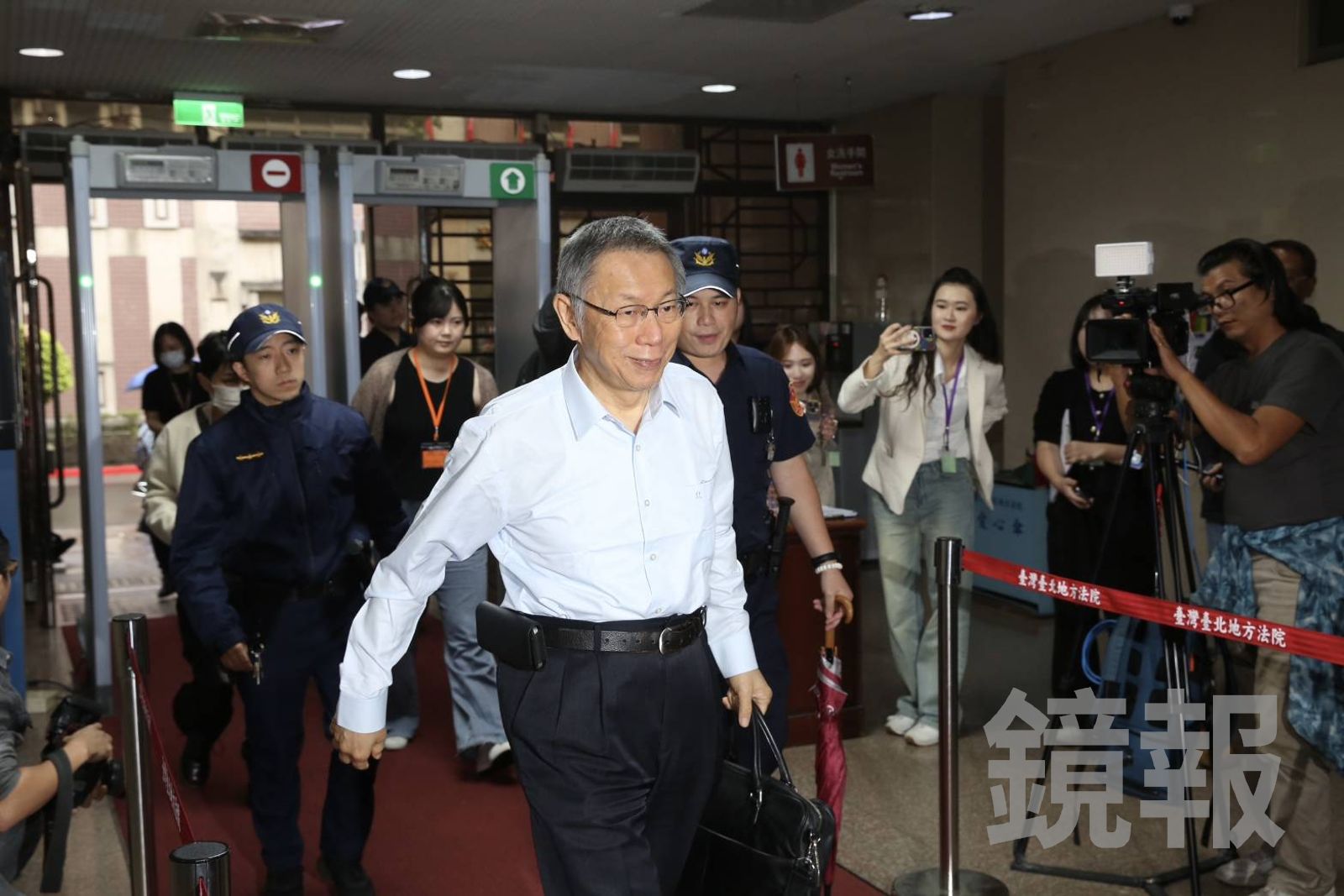 京華城案關說柯文哲簡訊曝光　官員把關險遭拔官