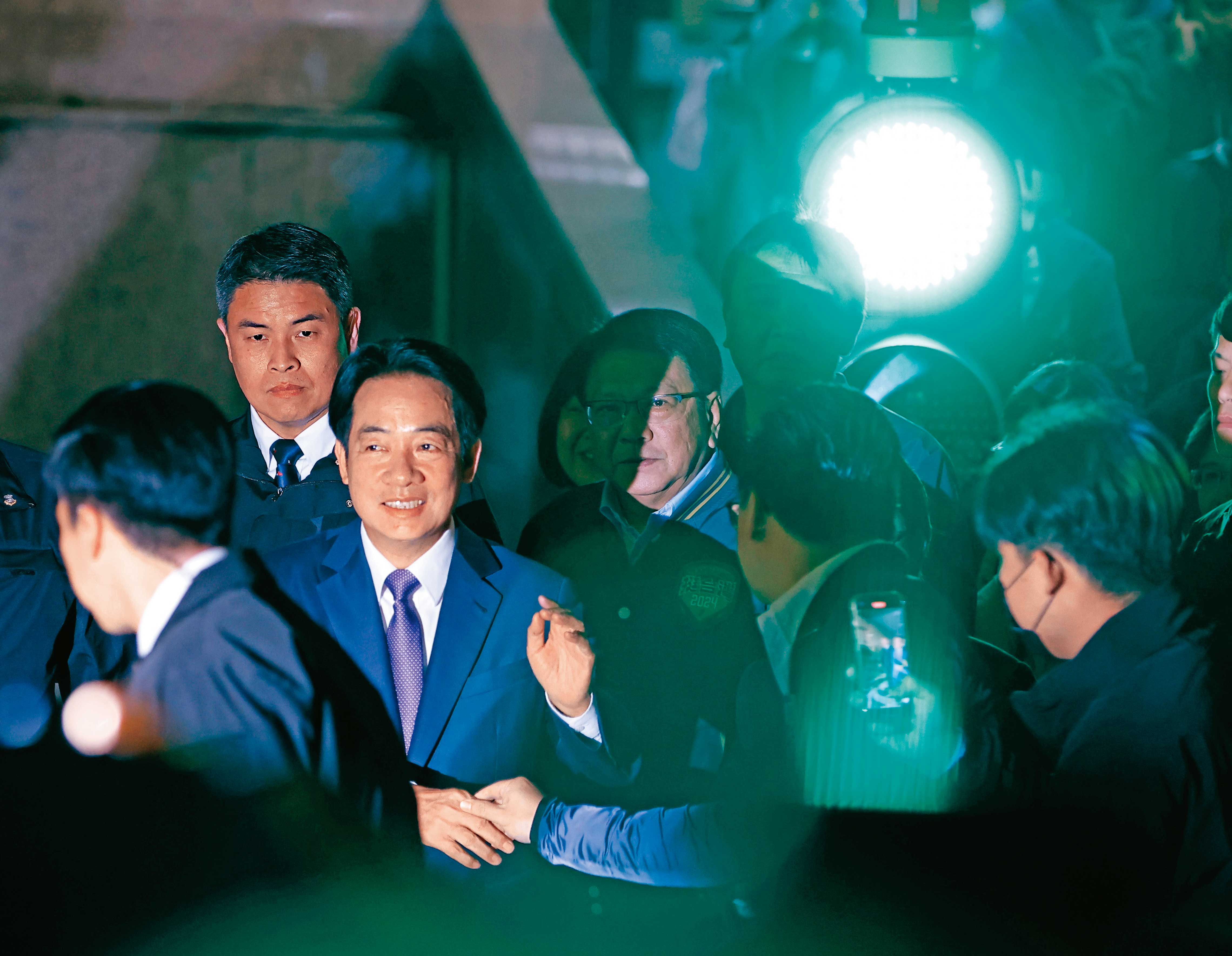 賴清德以些微差距勝選總統，但面對人才招攬、年輕票流失以及國際關係等問題仍待解決。