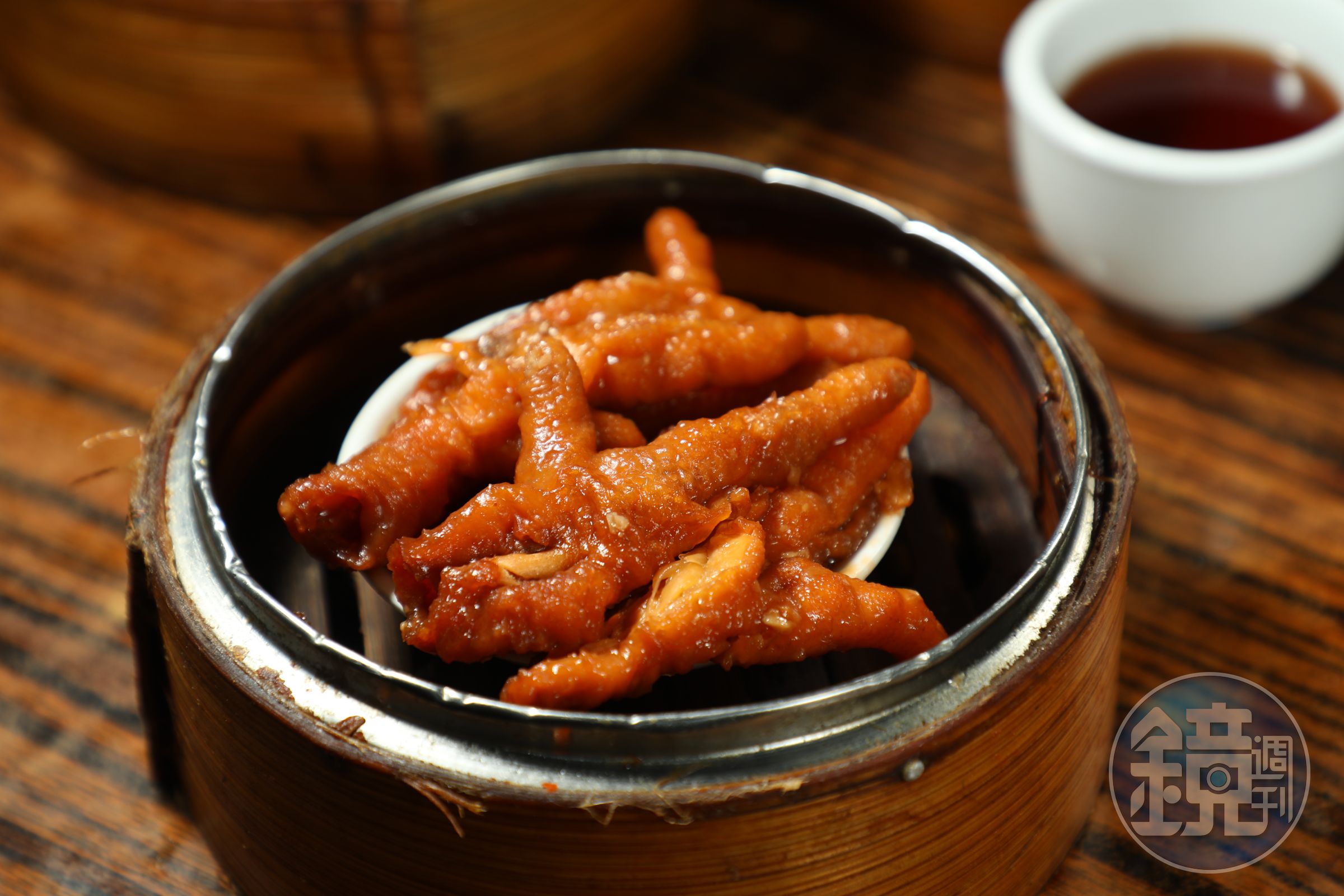 「豉汁蒸鳳爪」肉質肥嫩，豉汁入味。（港幣26元／份）