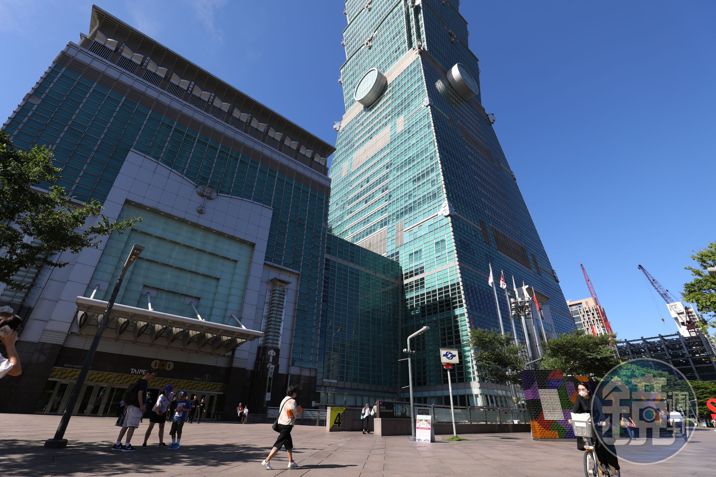 台北101匯聚來自世界各地的遊客，是來台北的必打卡之地。