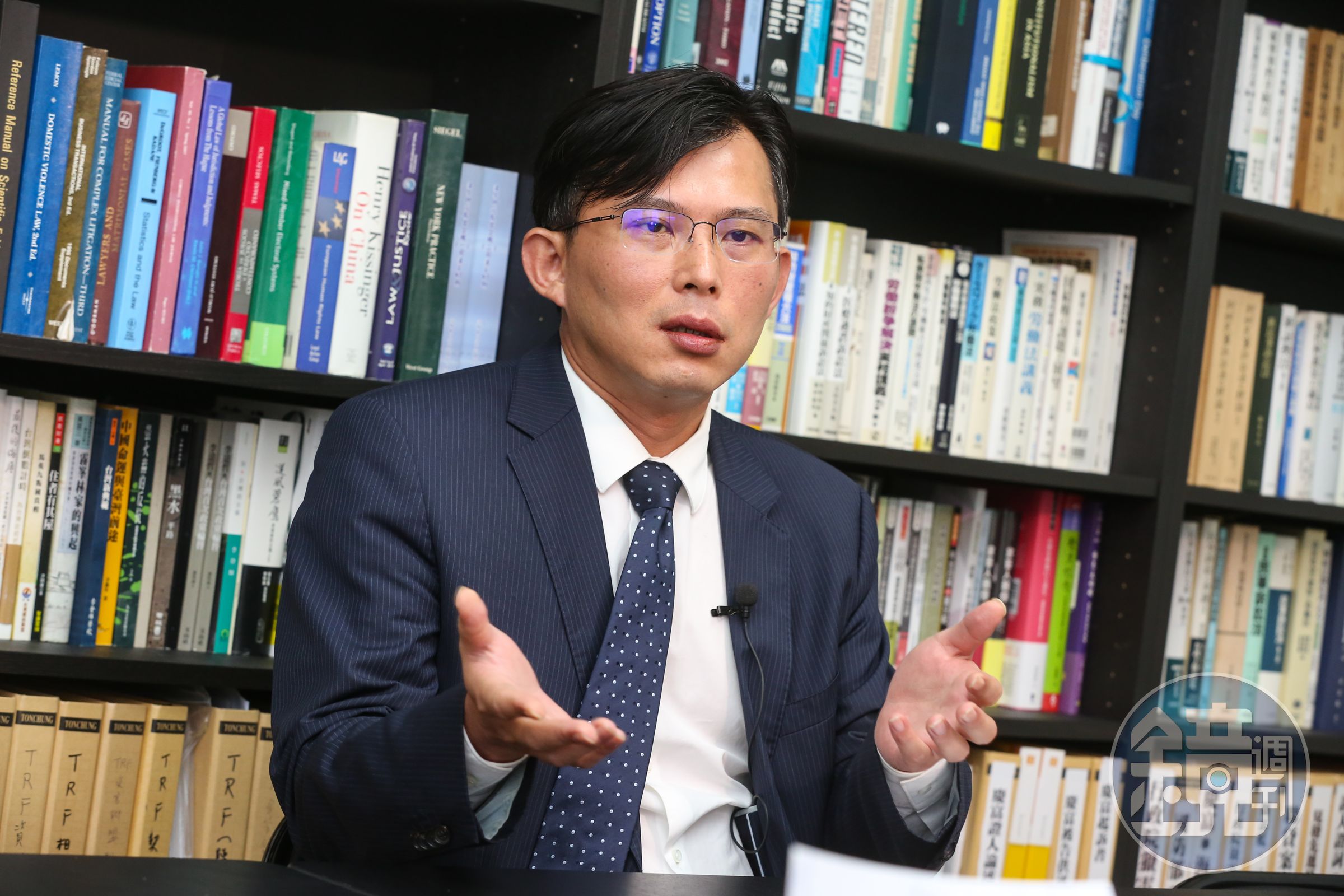 民眾黨立委黃國昌質疑蘇治芬「圍事」、「黑金」。(本刊資料照)