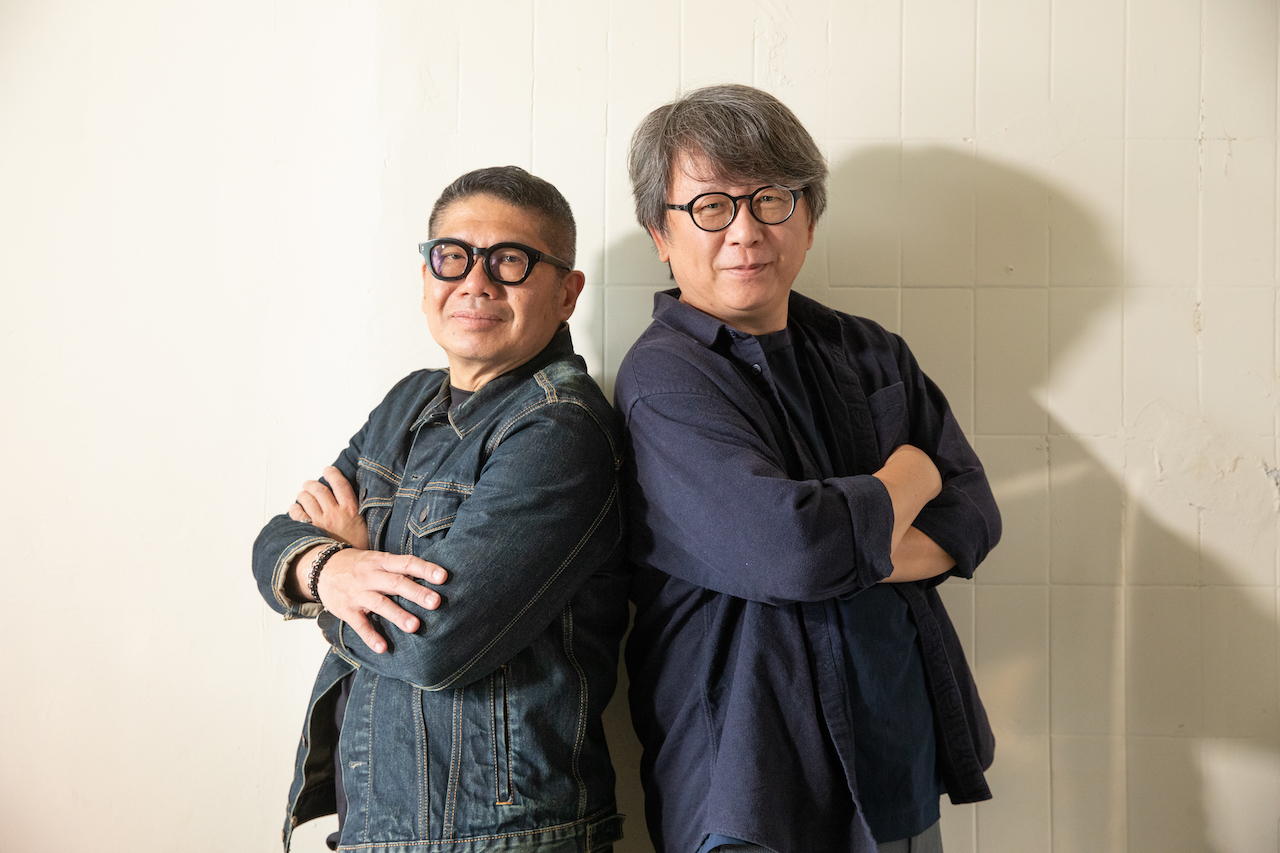 高流執行長丁度嵐（左）邀楊力州（右）執導紀錄片《高雄有顆藍寶石》，記錄當年藍寶石的風華。（高流提供）