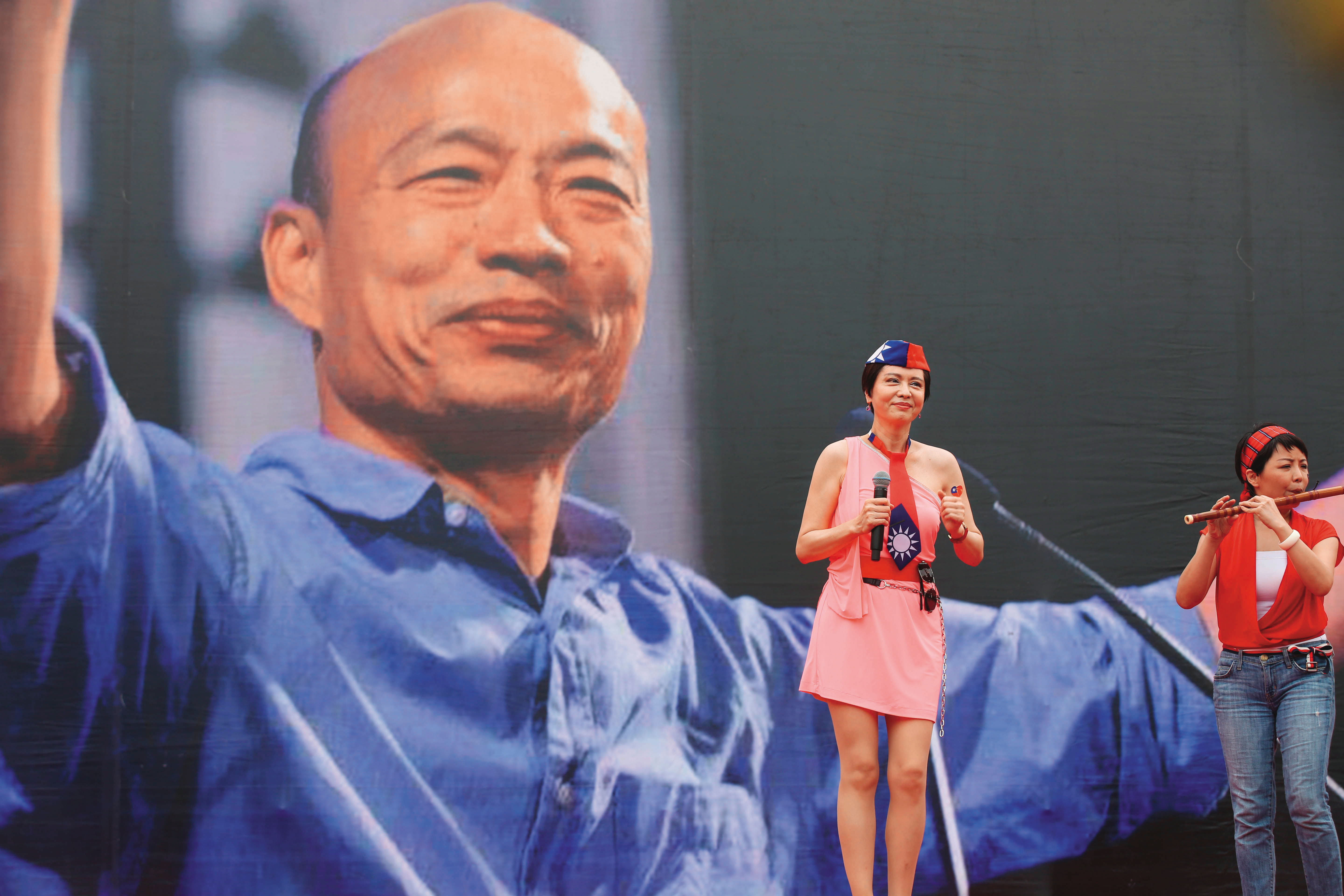 資深藝人熊海靈曾主持過多場韓國瑜的造勢晚會。