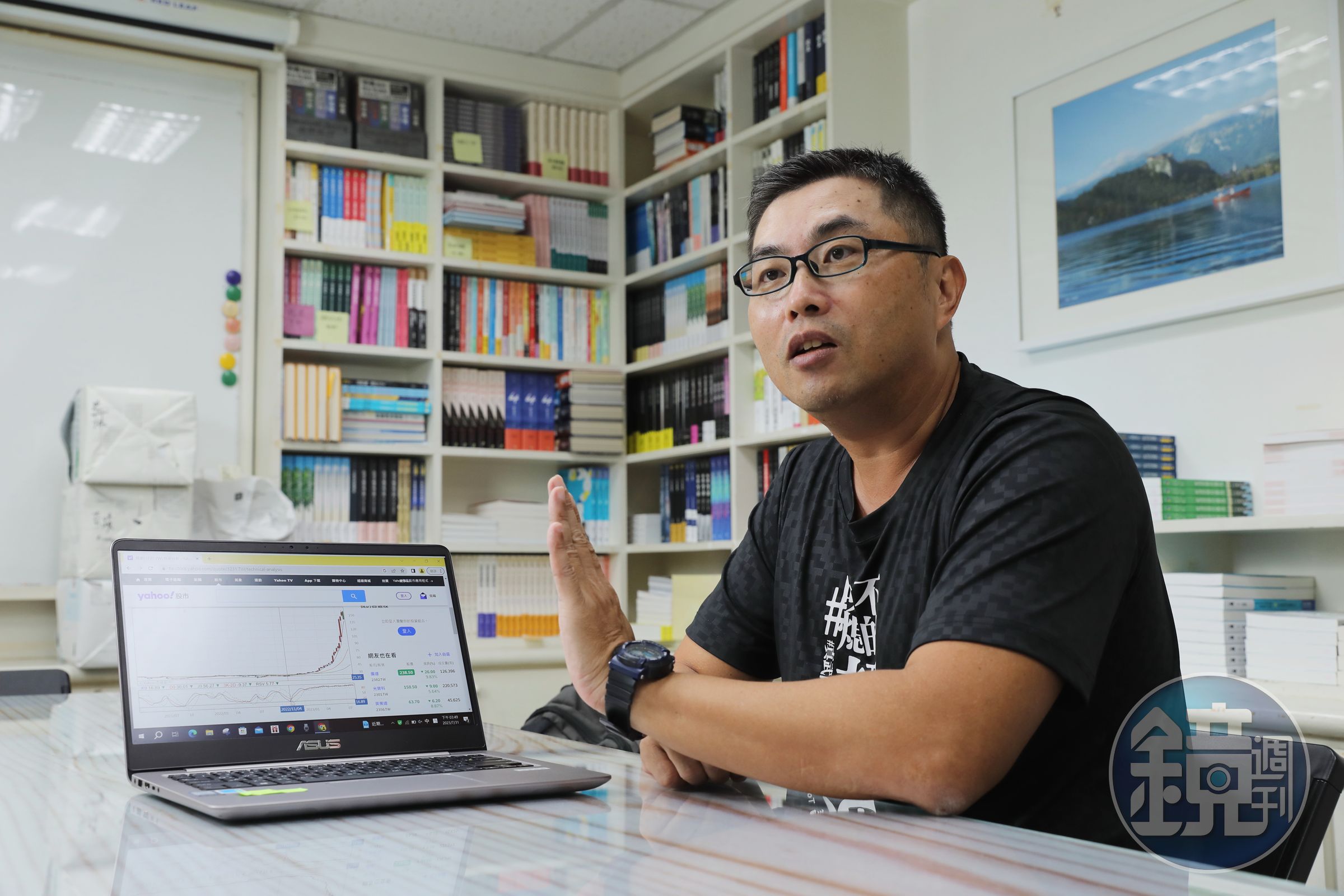 王仲麟認為,近期外資歸隊簇擁台積電,若推盤持續帶量,短線將有表現機會。