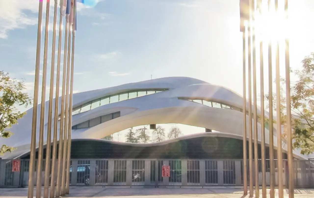 晨運民眾在文心森林公園驚見女子倒臥，而救護人員獲報到場後確認已明顯死亡。（翻攝自官網）