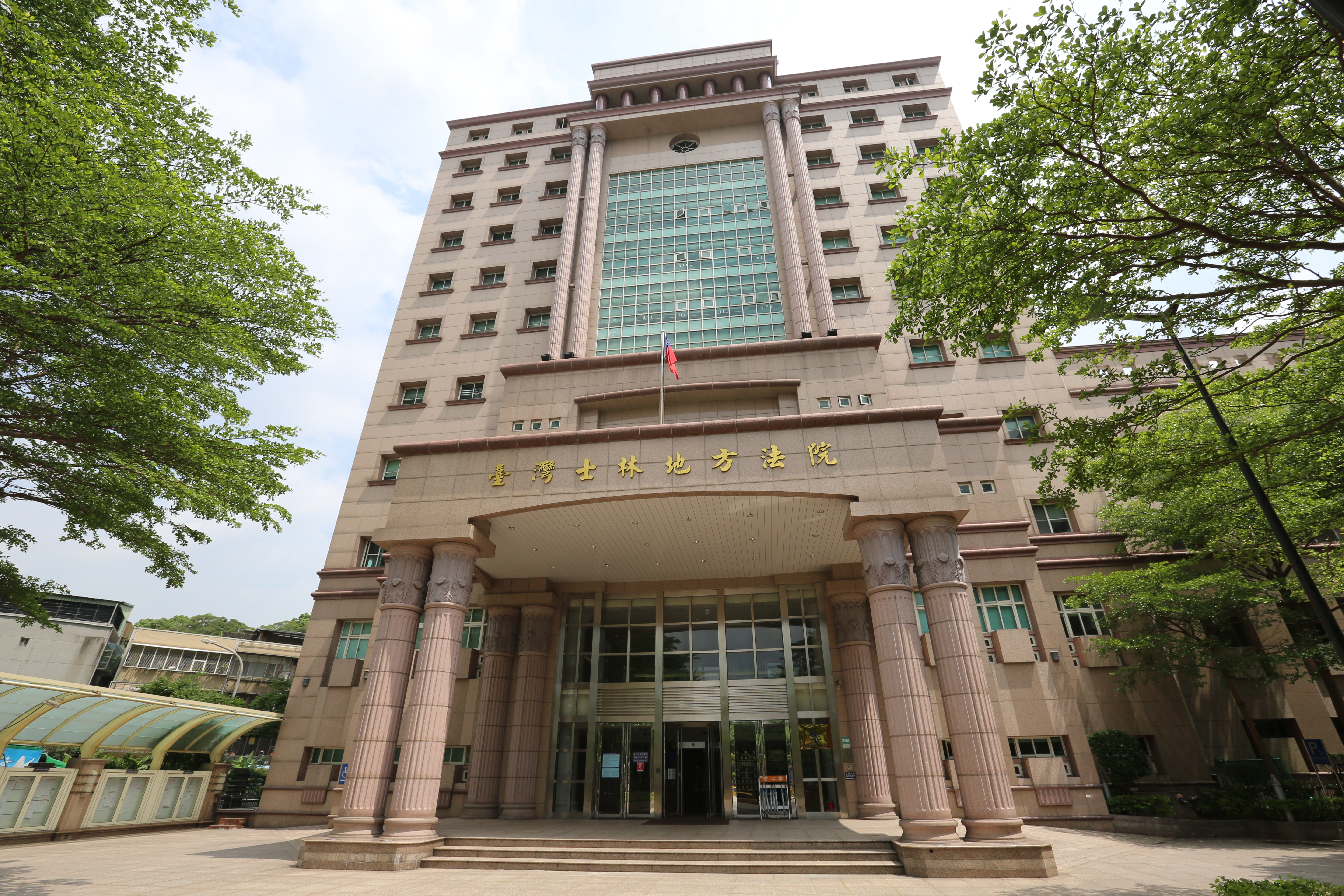 1名李姓法官今晨在士林地院法官宿舍墜樓身亡。（本刊資料照）