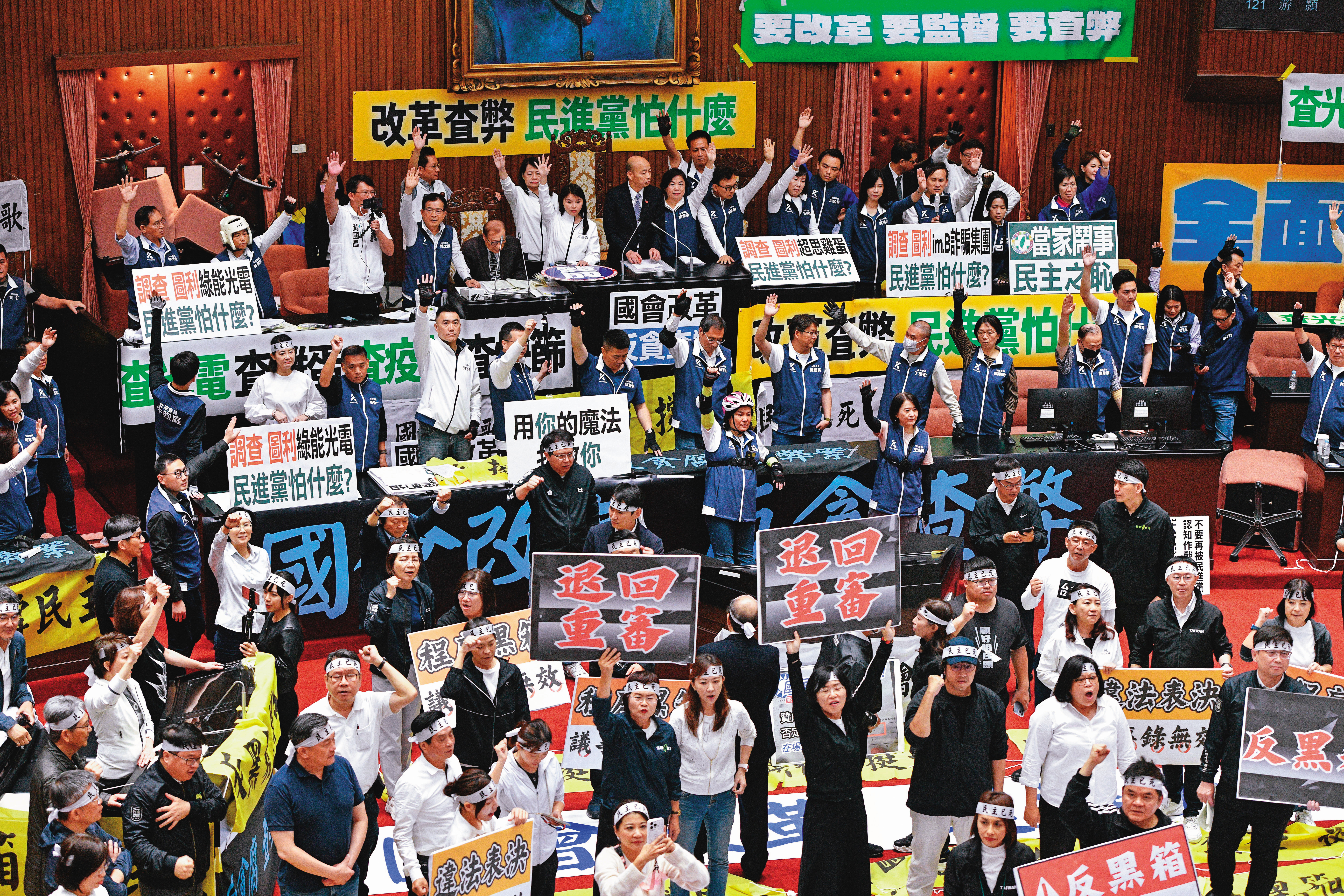 國會職權修法是掀起立院烽火的第1張骨牌，朝野料將續戰花東三法、《電業法》修法。