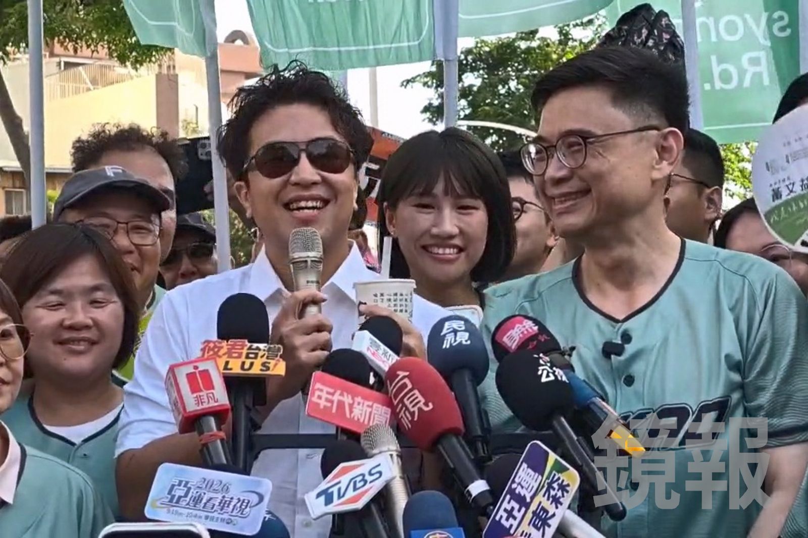 「洋流」席捲高雄!沈伯洋南下合體賴瑞隆 約戰蔣萬安從鳳山坐車來辯論